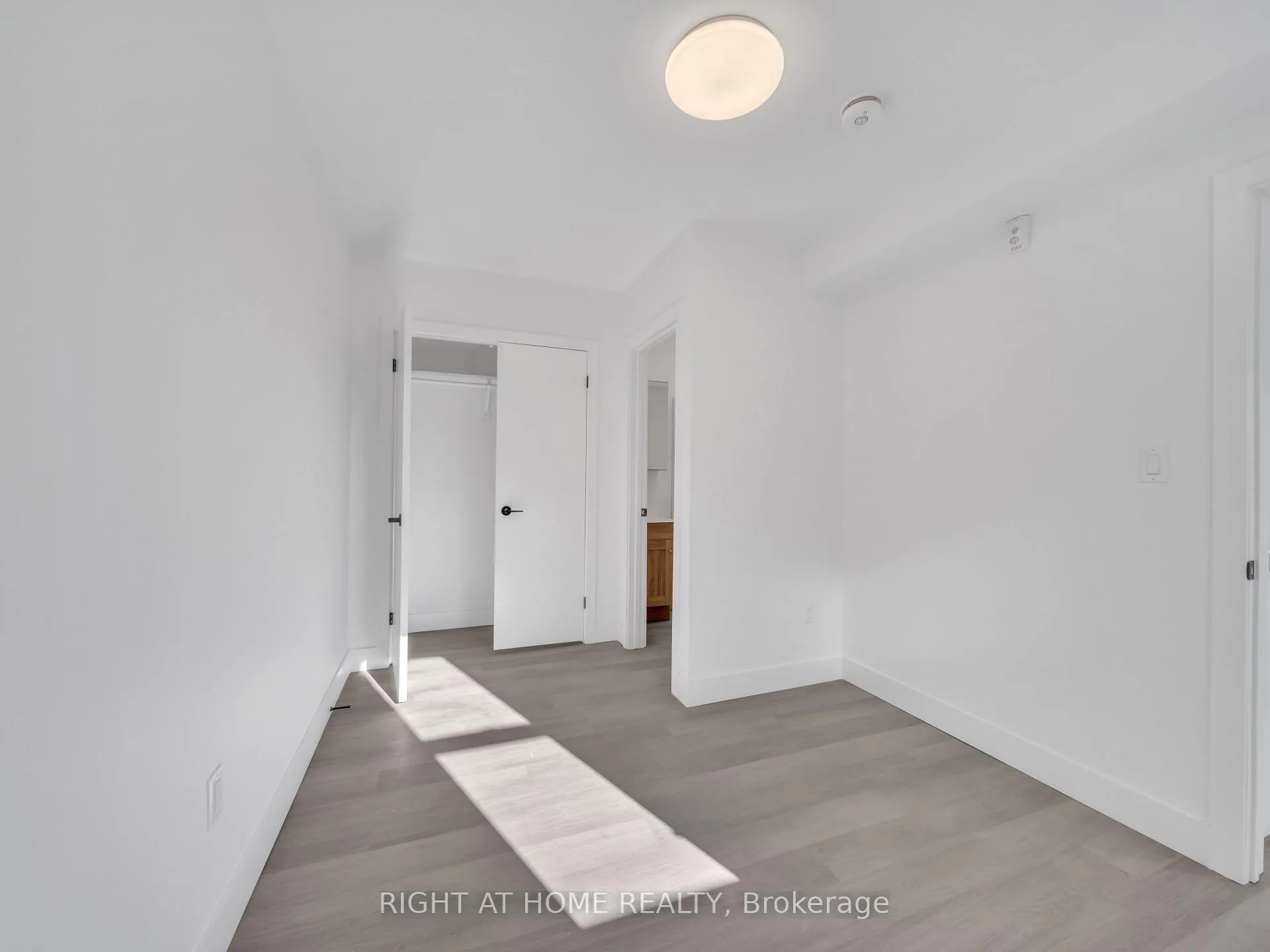 Photo 6 of Unit 203, 1804 Drouillard Road, Windsor — HOMEH