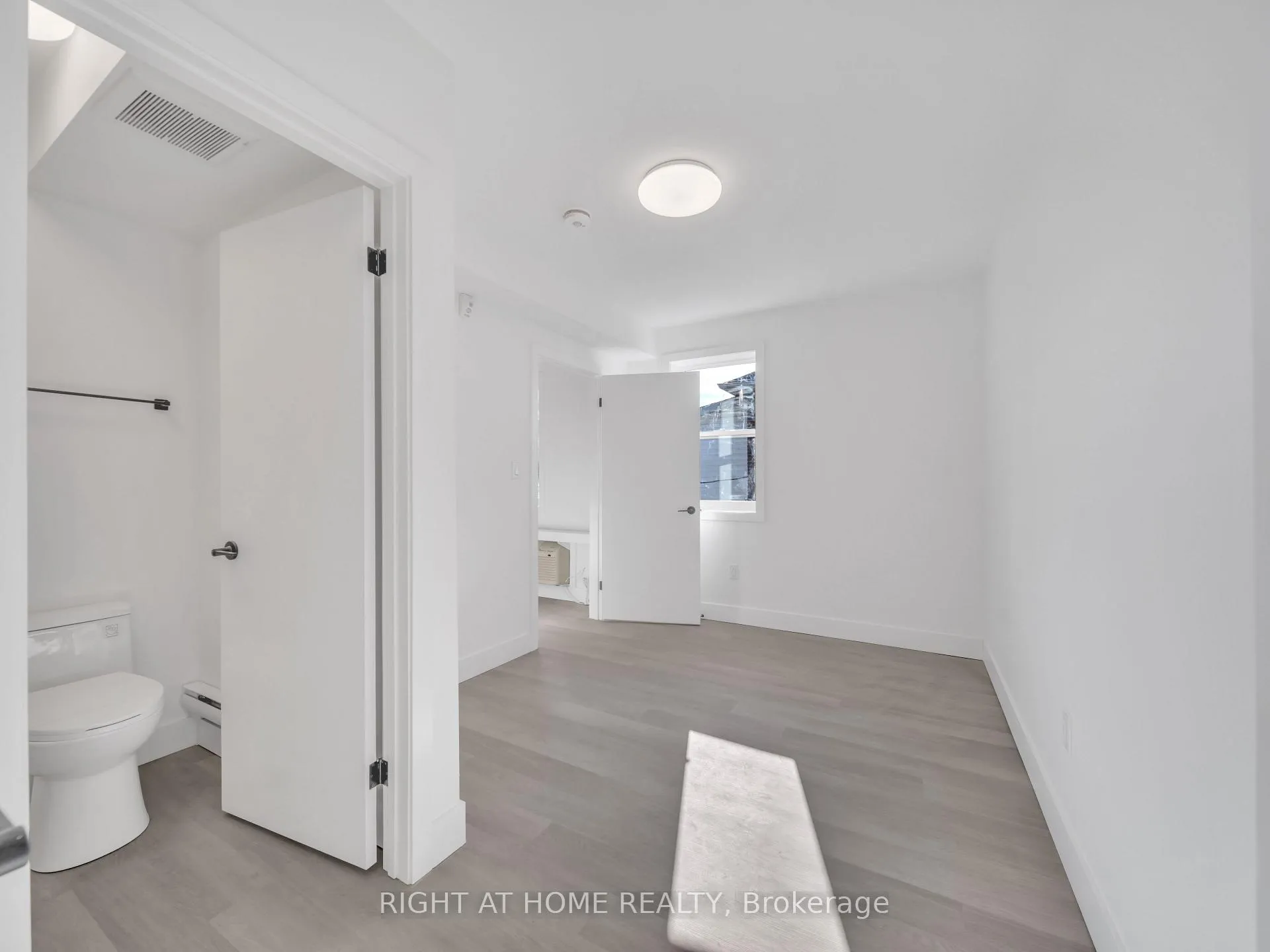 Photo 7 of Unit 203, 1804 Drouillard Road, Windsor — HOMEH