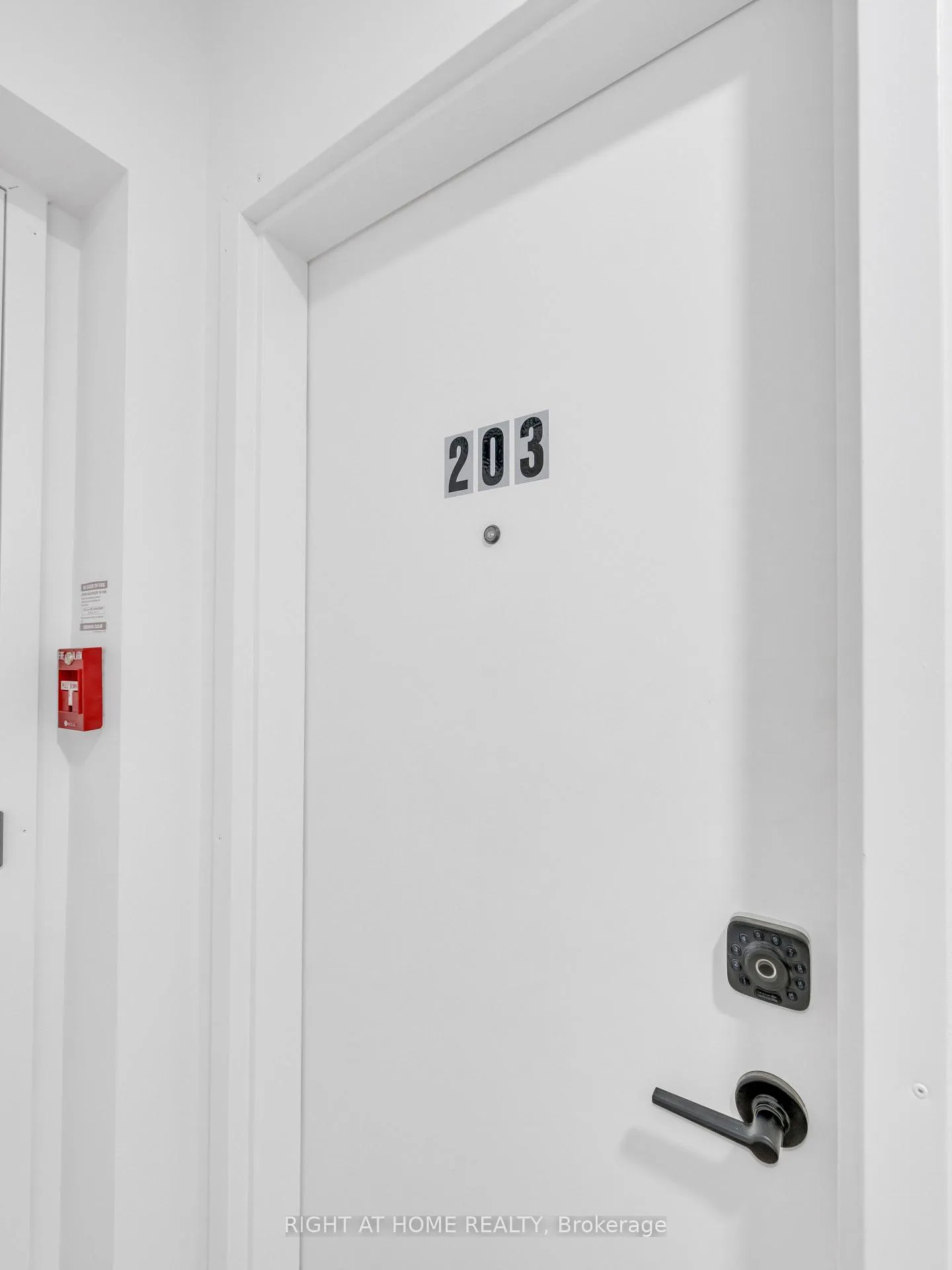 Photo 9 of Unit 203, 1804 Drouillard Road, Windsor — HOMEH