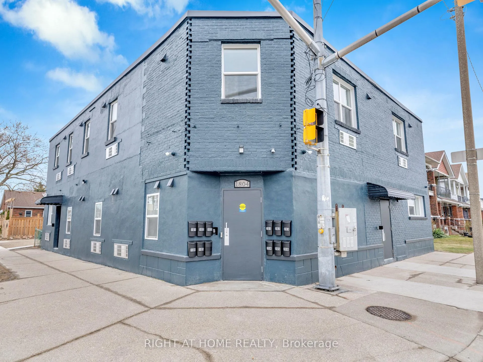 Photo 22 of Unit 203, 1804 Drouillard Road, Windsor — HOMEH