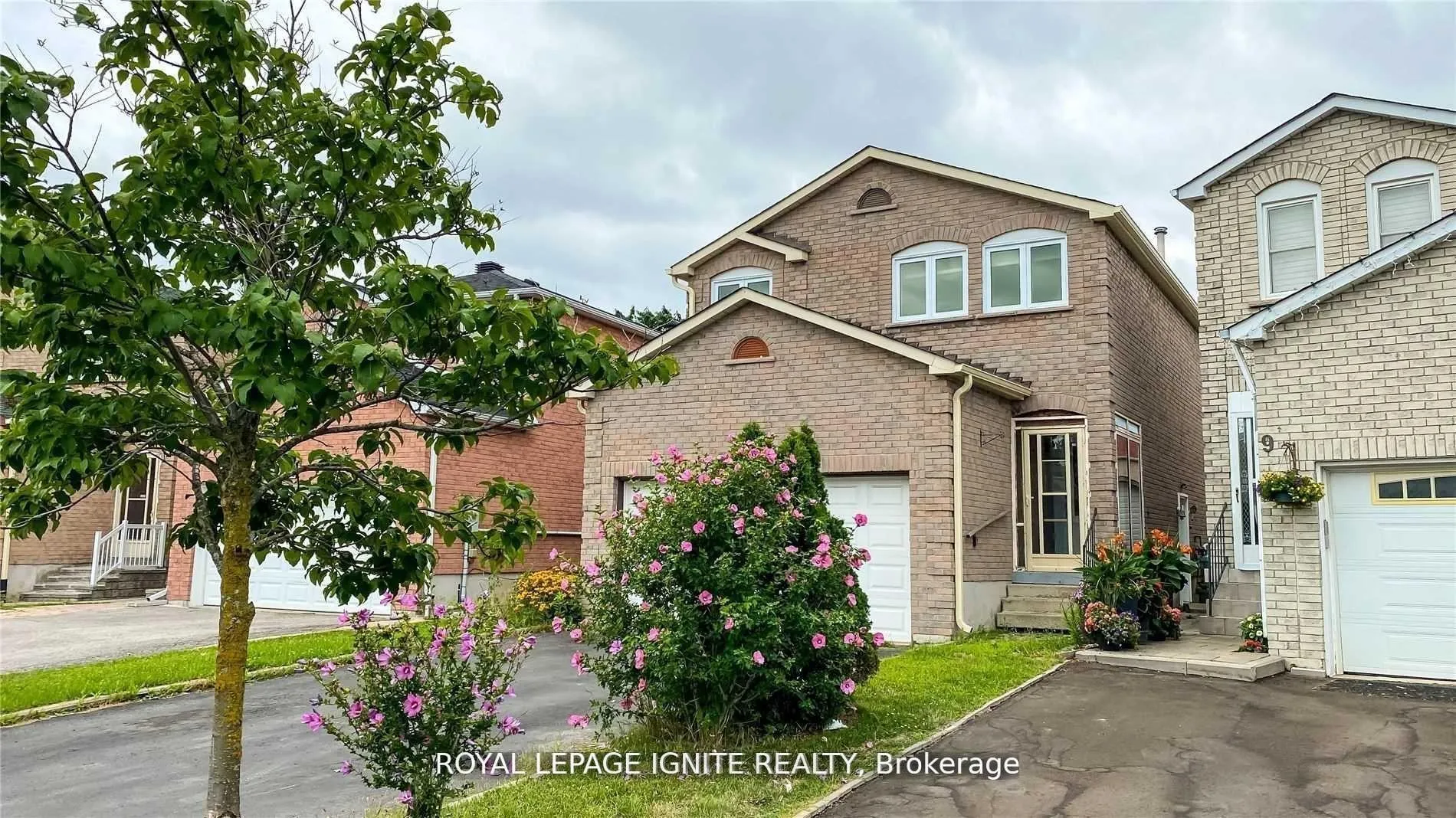 Photo 2 of Unit Main, 11 James Edward Drive, Markham, Middlefield — HOMEH