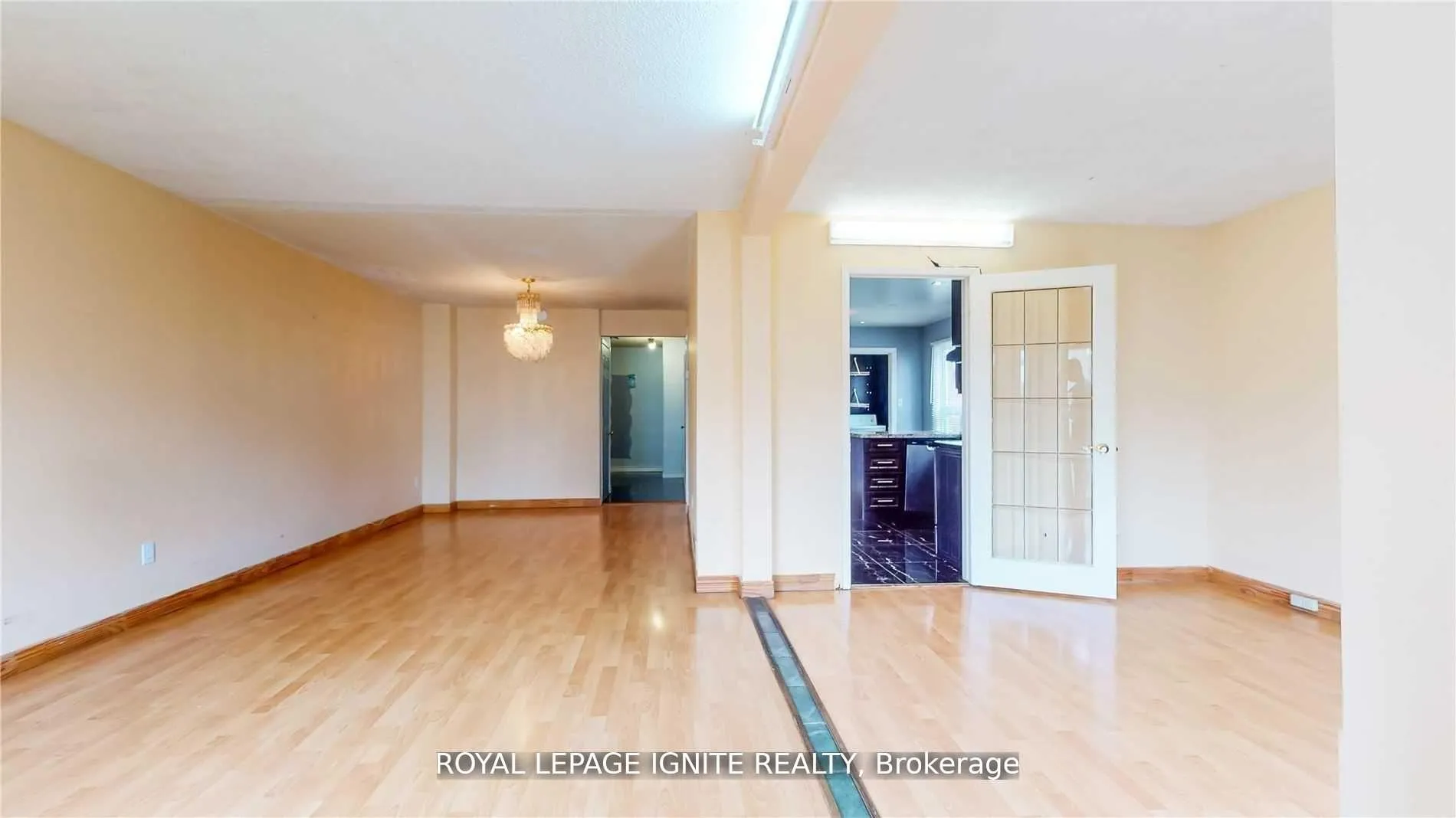 Photo 4 of Unit Main, 11 James Edward Drive, Markham, Middlefield — HOMEH