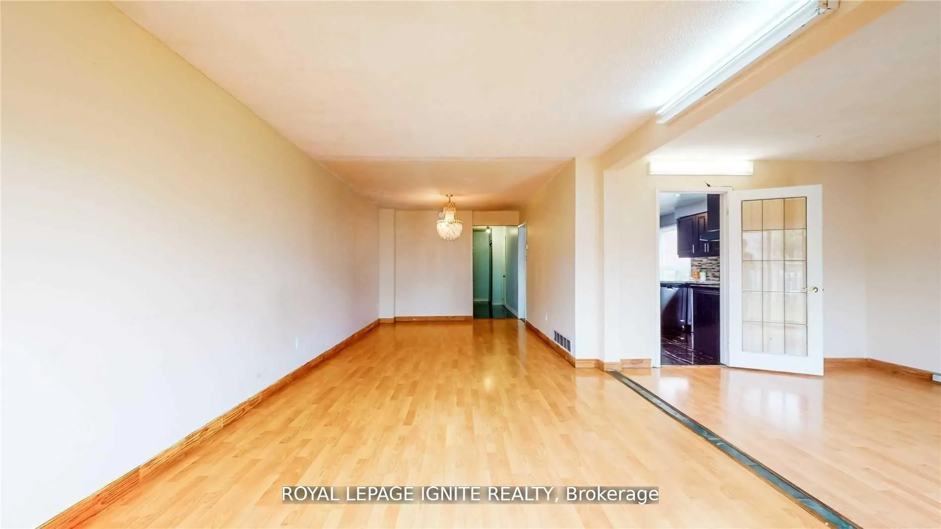 Photo 5 of Unit Main, 11 James Edward Drive, Markham, Middlefield — HOMEH