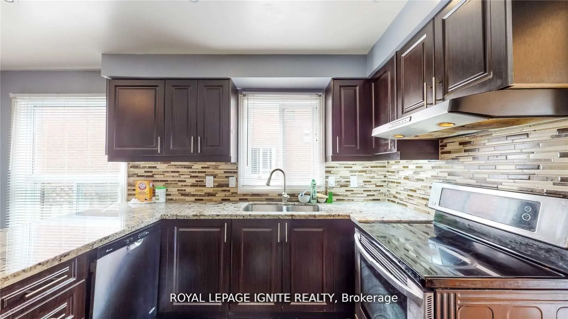 Photo 6 of Unit Main, 11 James Edward Drive, Markham, Middlefield — HOMEH