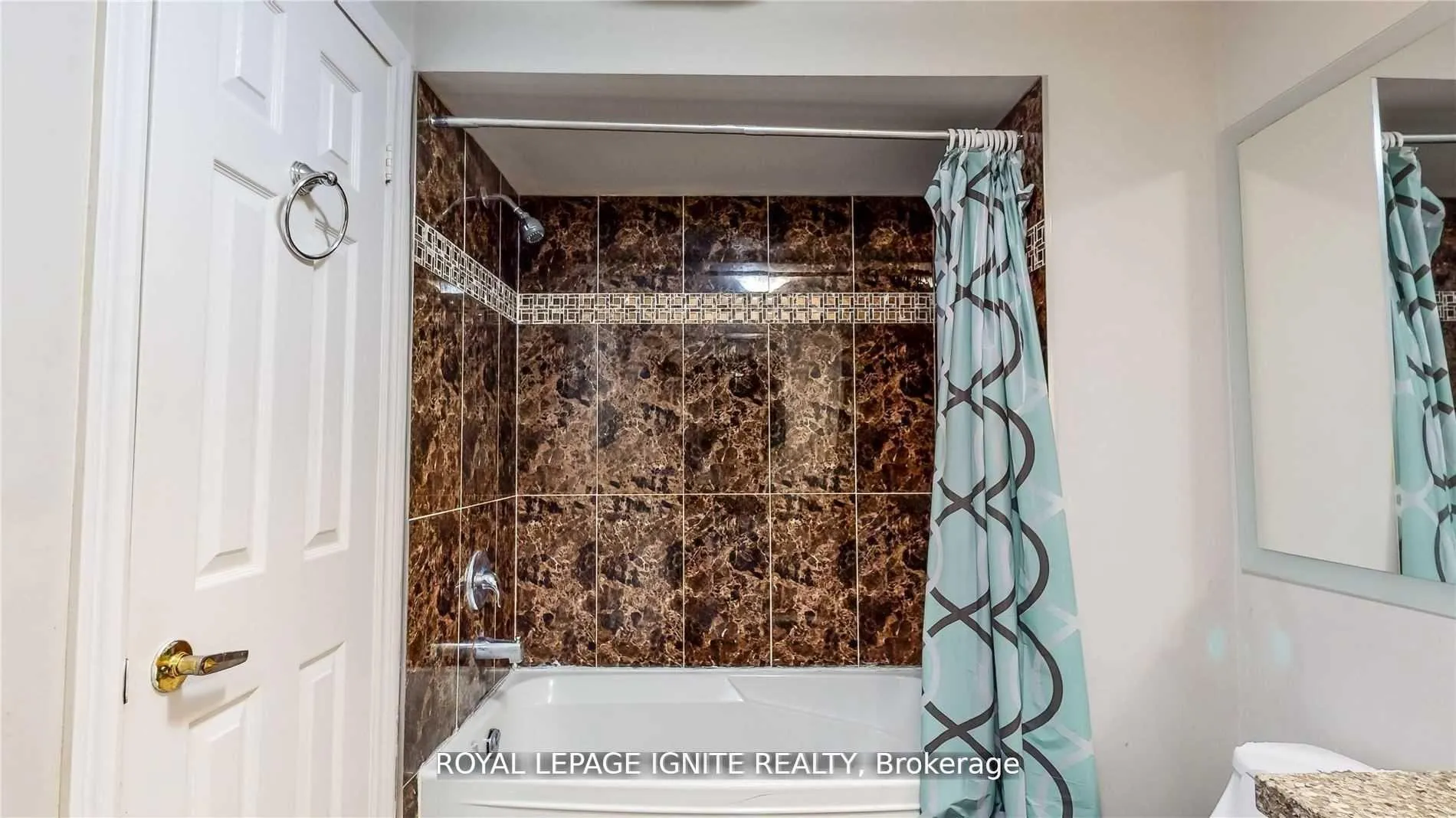 Photo 22 of Unit Main, 11 James Edward Drive, Markham, Middlefield — HOMEH