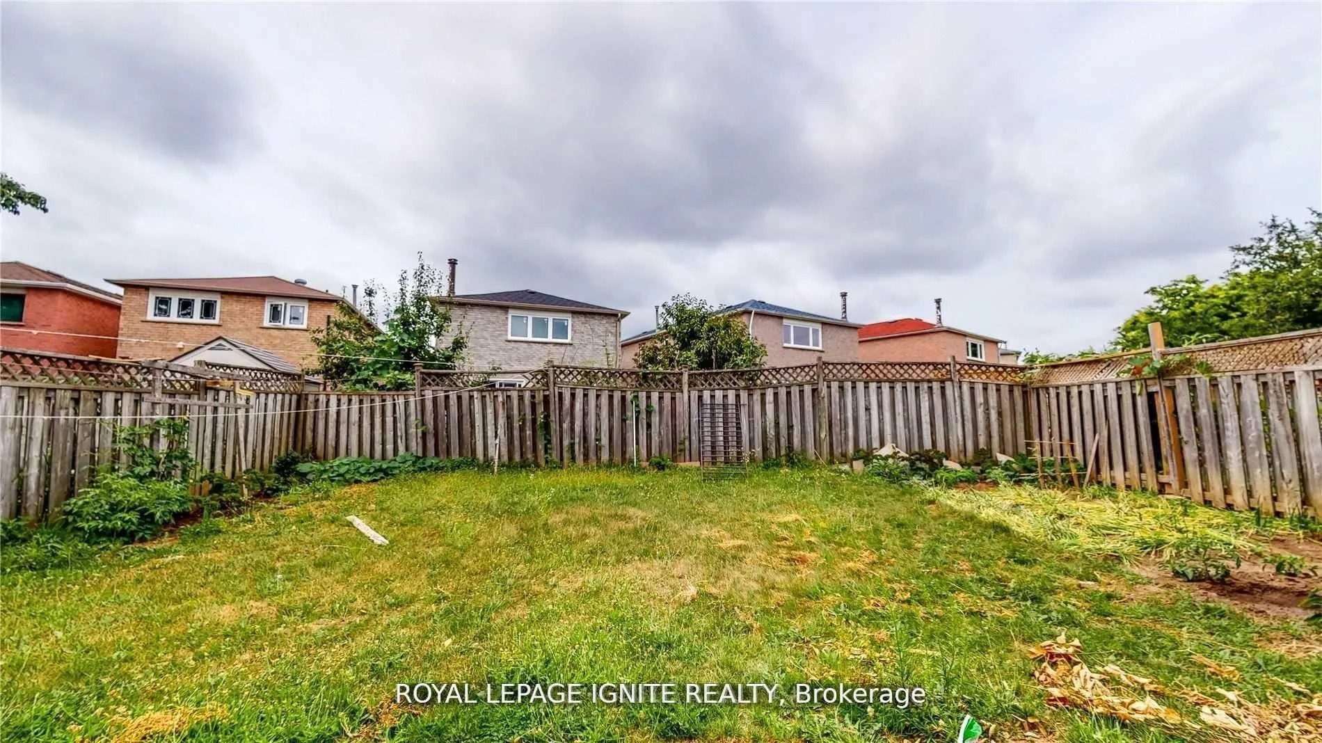 Photo 25 of Unit Main, 11 James Edward Drive, Markham, Middlefield — HOMEH