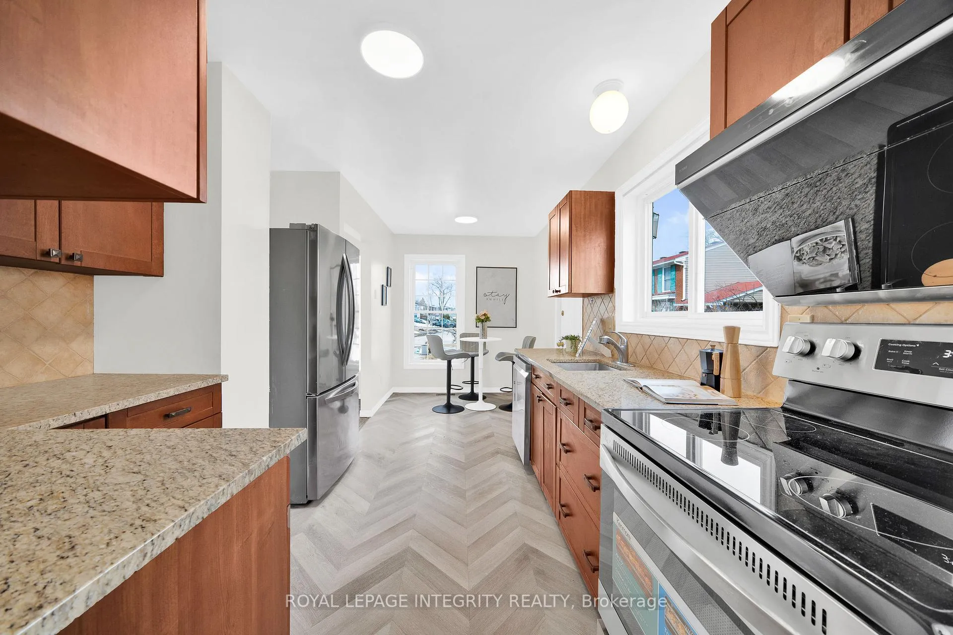 Photo 7 of 15 Tarquin Crescent, Ottawa, Westcliffe Estates — HOMEH