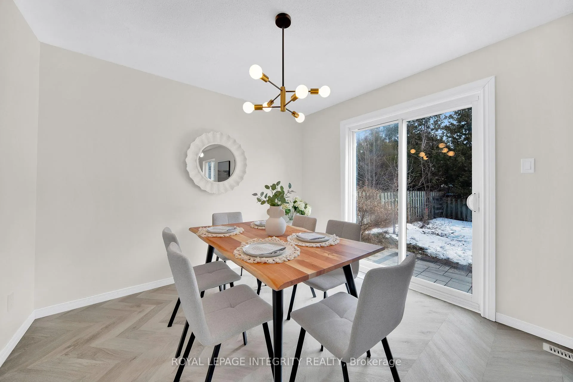 Photo 11 of 15 Tarquin Crescent, Ottawa, Westcliffe Estates — HOMEH