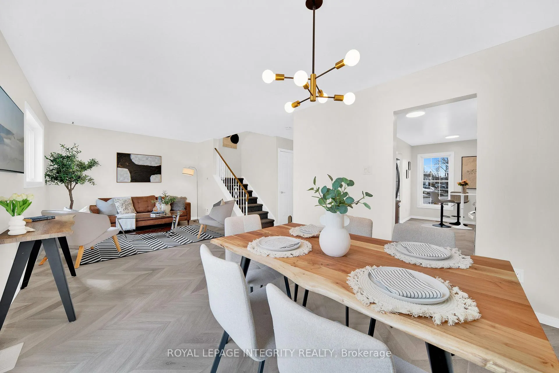 Photo 12 of 15 Tarquin Crescent, Ottawa, Westcliffe Estates — HOMEH