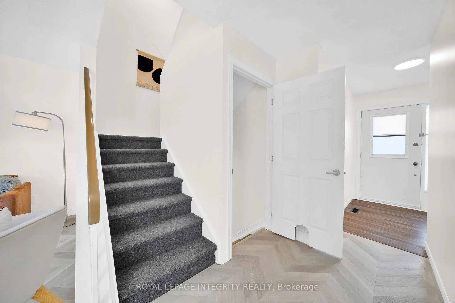 Photo 17 of 15 Tarquin Crescent, Ottawa, Westcliffe Estates — HOMEH