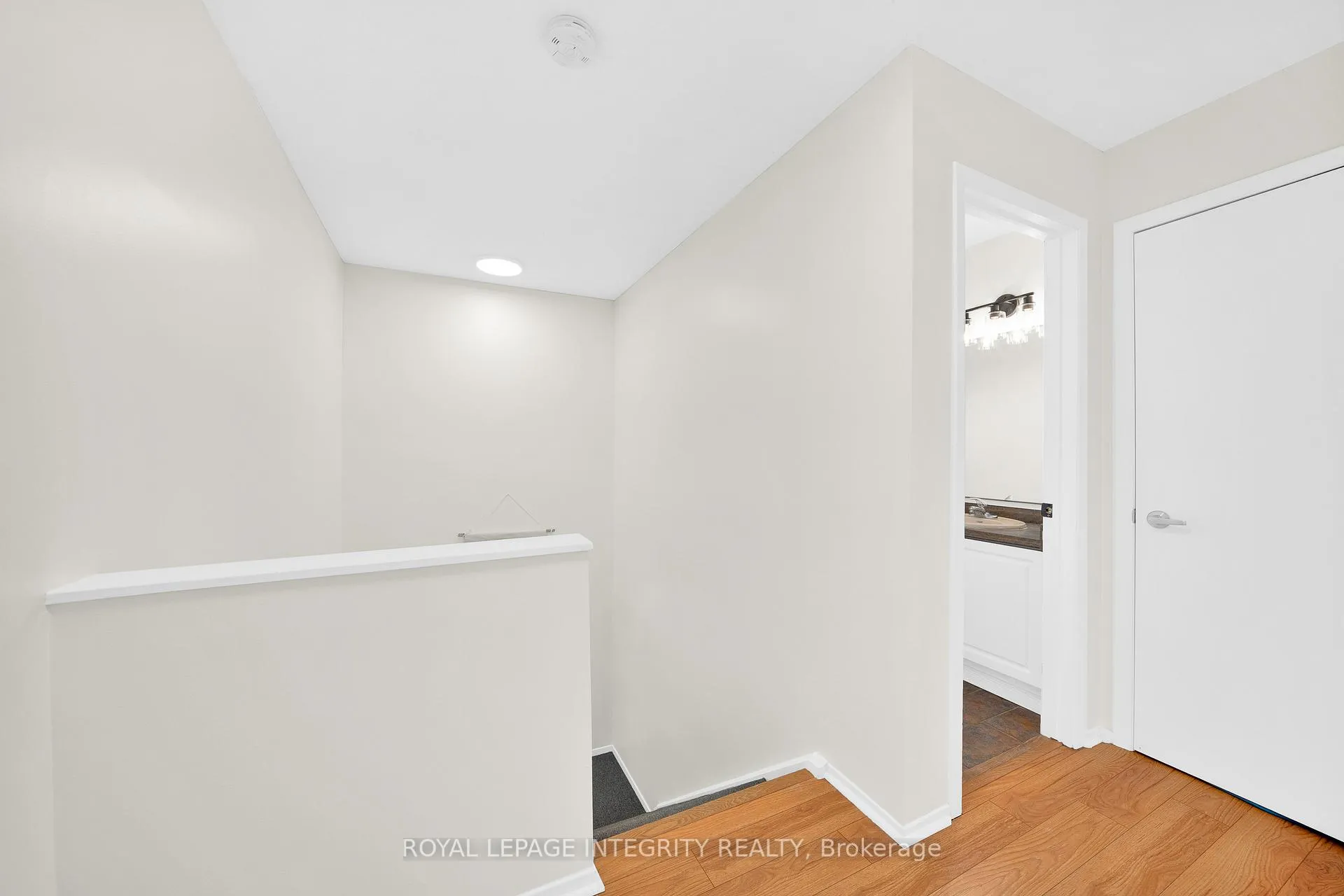Photo 20 of 15 Tarquin Crescent, Ottawa, Westcliffe Estates — HOMEH