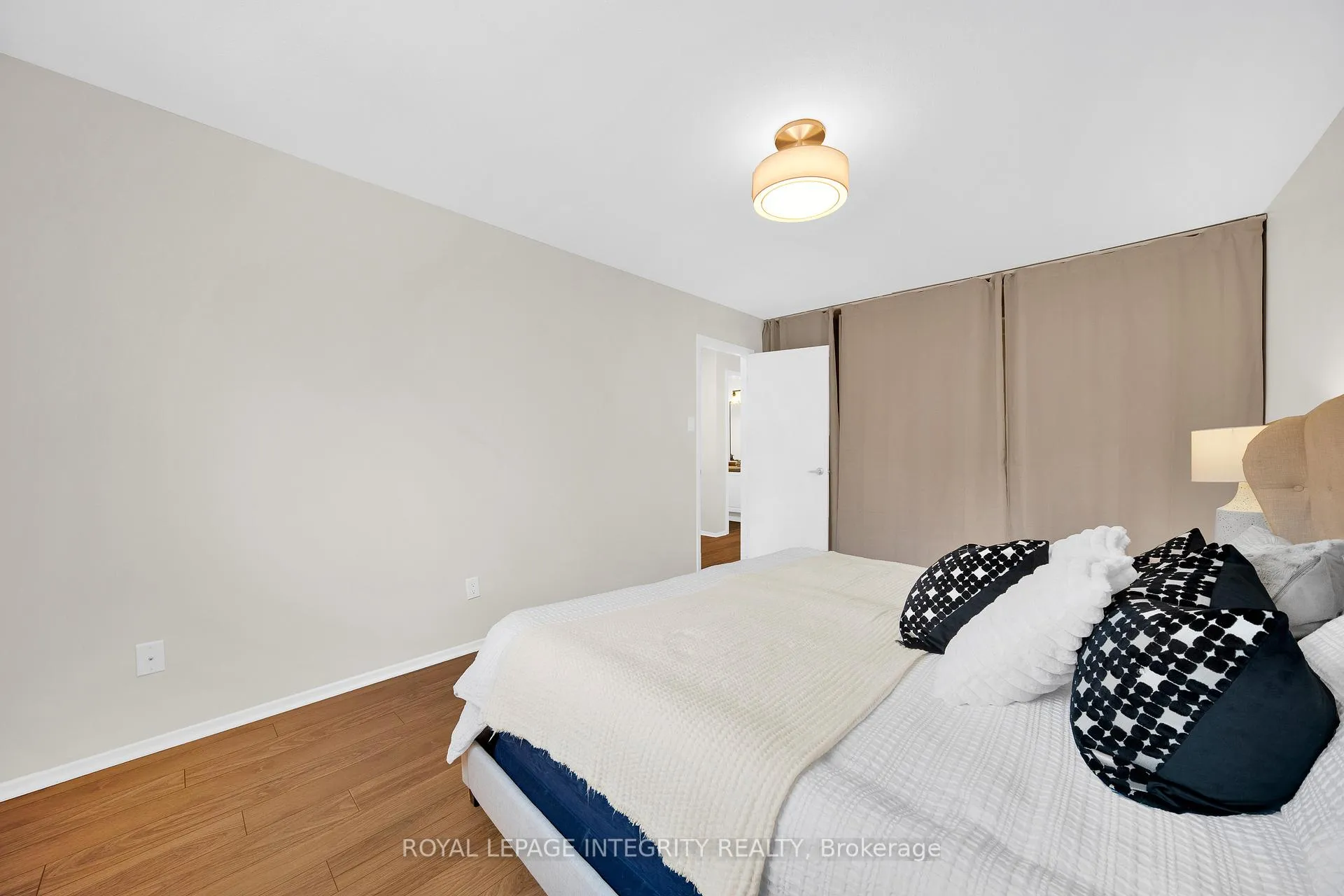 Photo 23 of 15 Tarquin Crescent, Ottawa, Westcliffe Estates — HOMEH