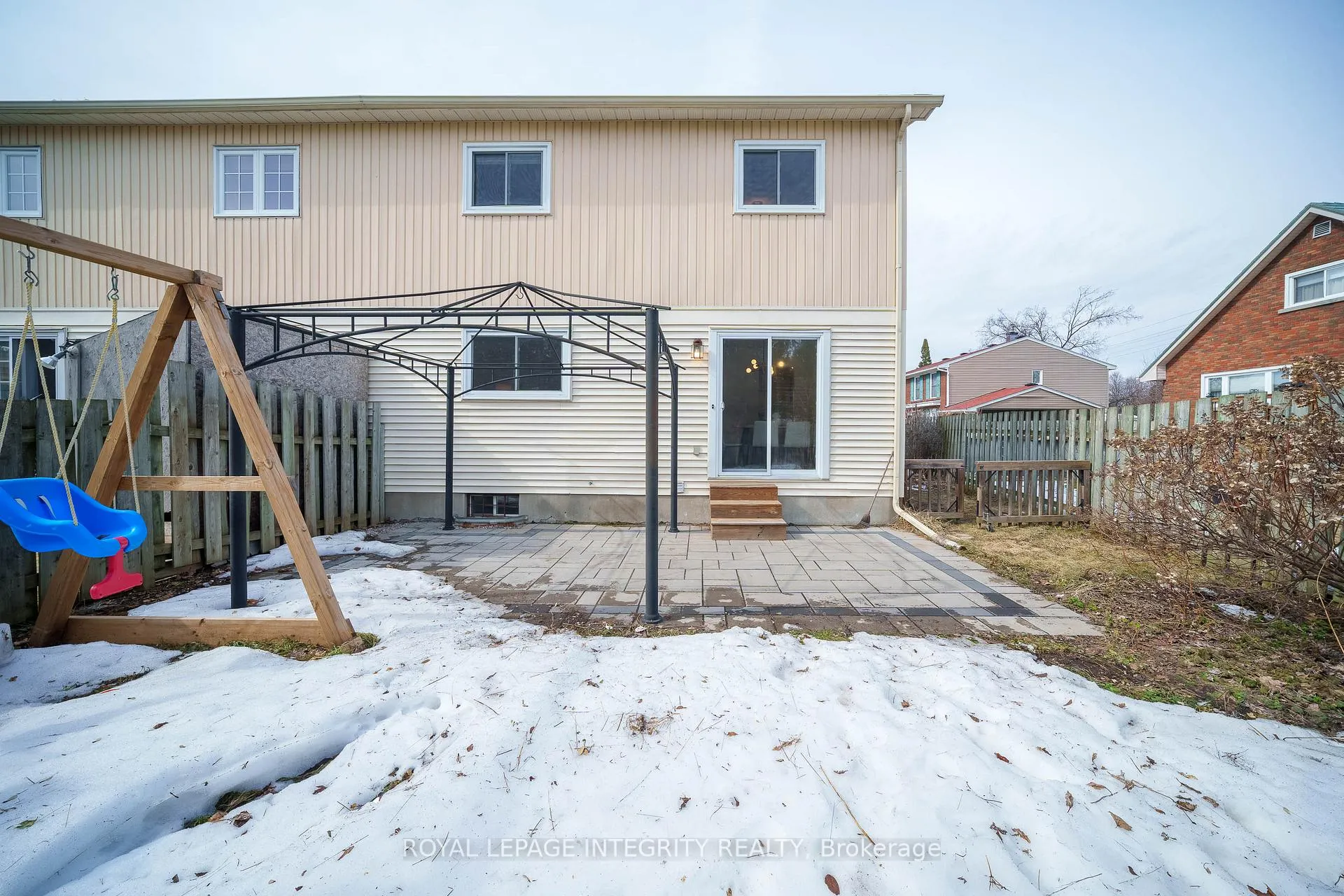 Photo 35 of 15 Tarquin Crescent, Ottawa, Westcliffe Estates — HOMEH