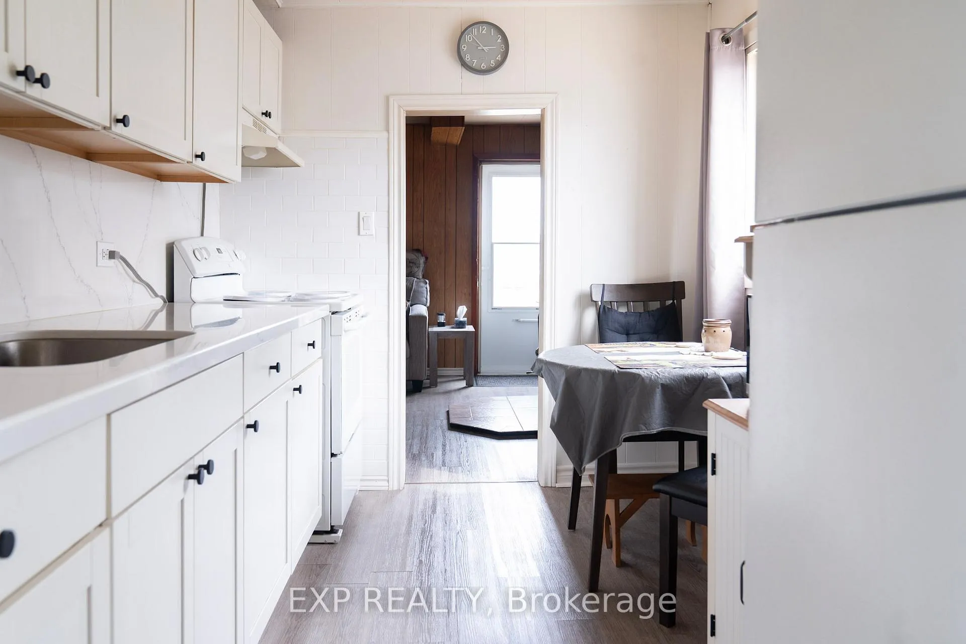 Photo 15 of 125 Grantham Avenue S, St. Catharines, E. Chester — HOMEH