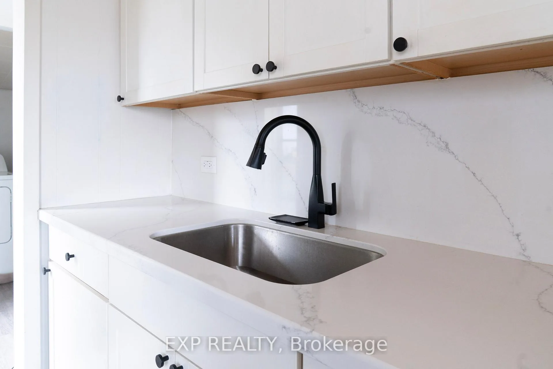 Photo 18 of 125 Grantham Avenue S, St. Catharines, E. Chester — HOMEH