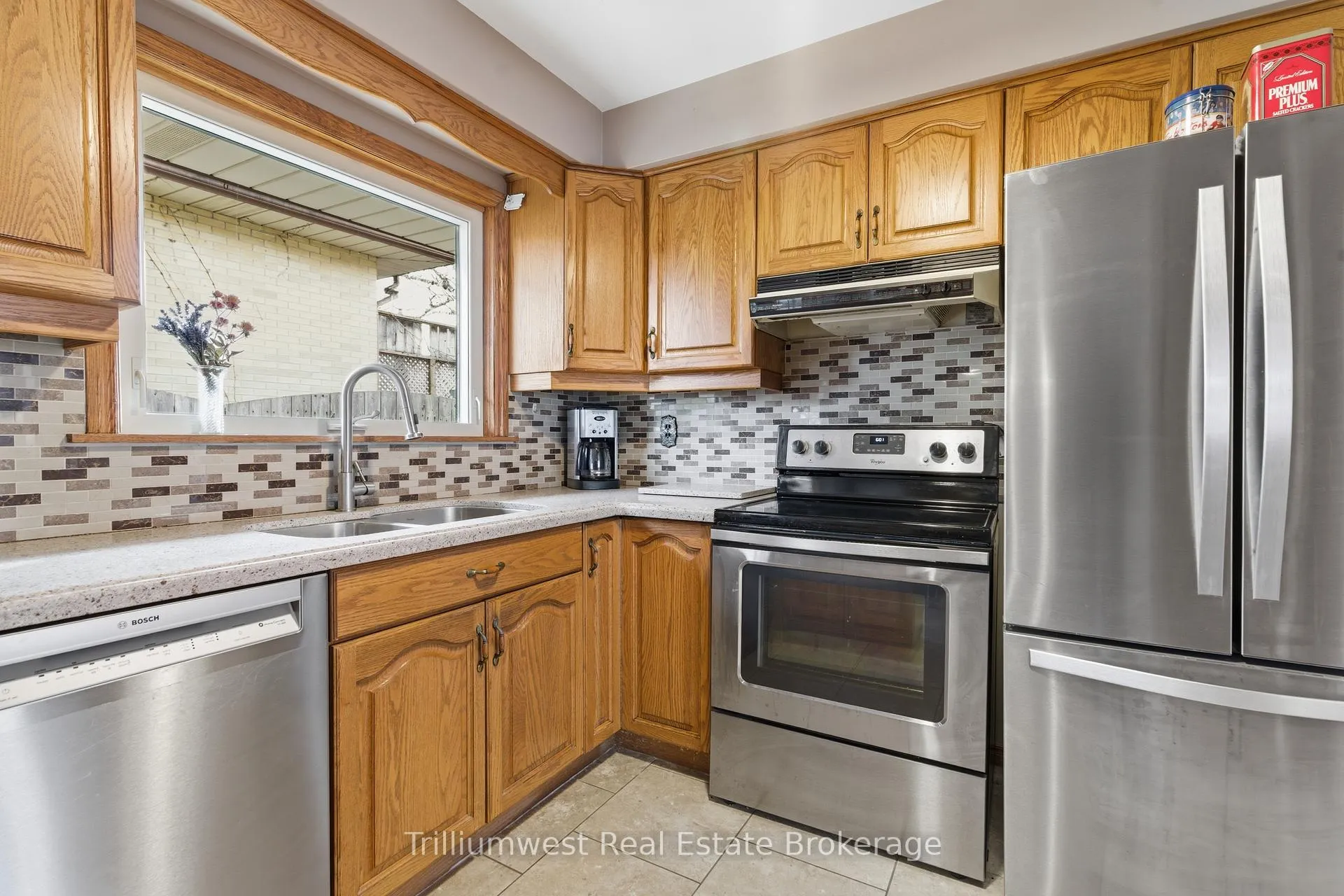 Photo 17 of 135 Burbank Road, Kitchener — HOMEH