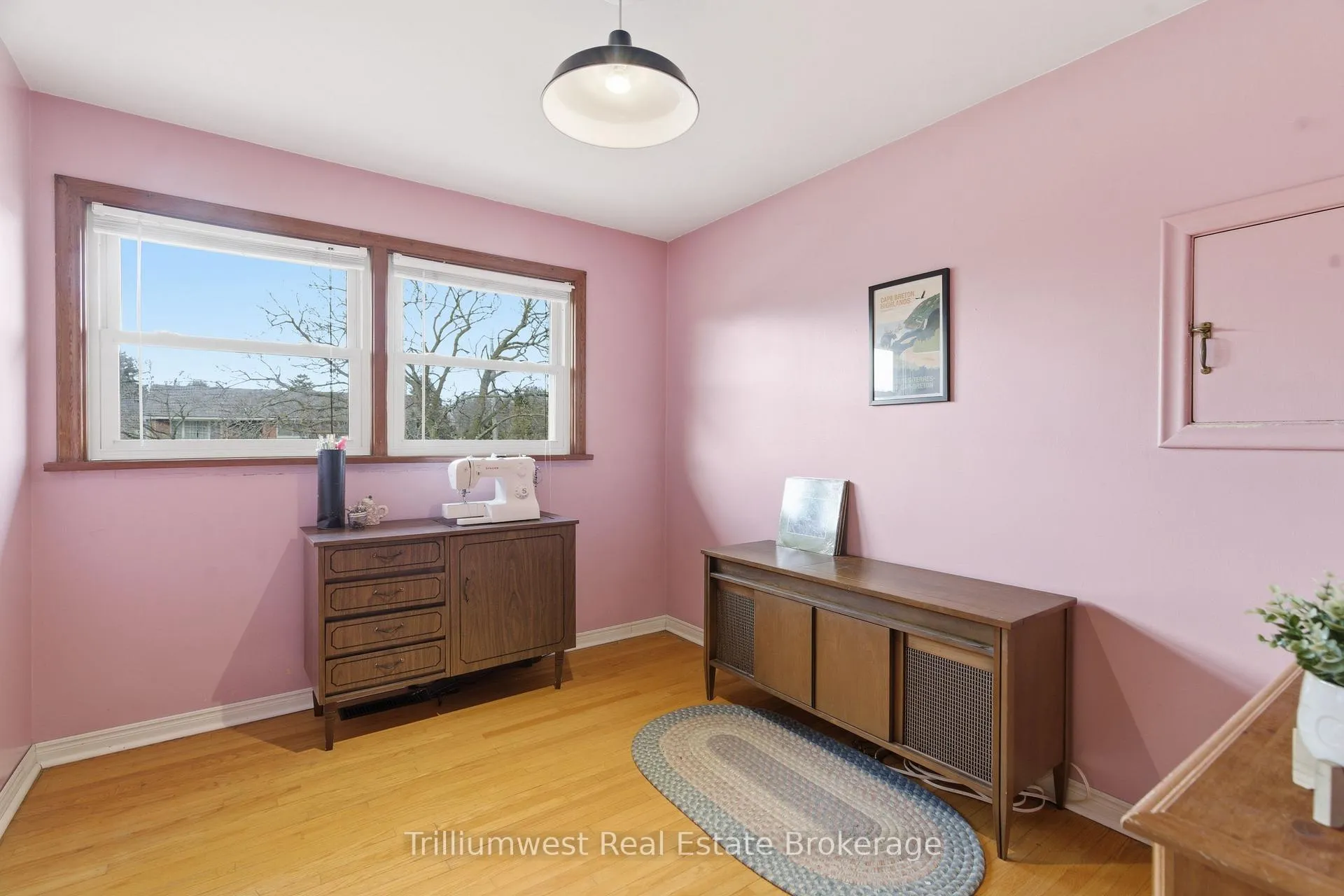 Photo 20 of 135 Burbank Road, Kitchener — HOMEH