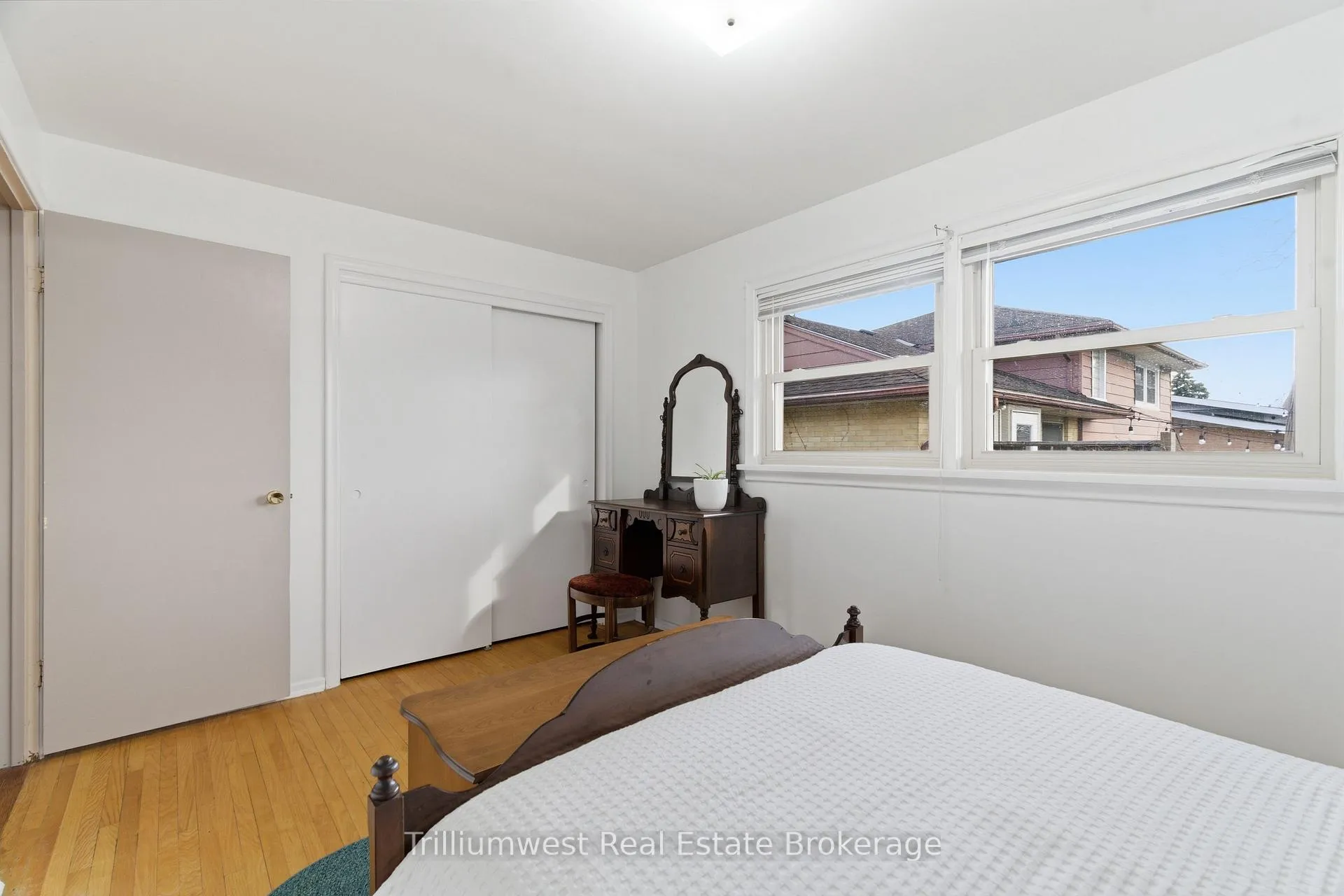 Photo 26 of 135 Burbank Road, Kitchener — HOMEH