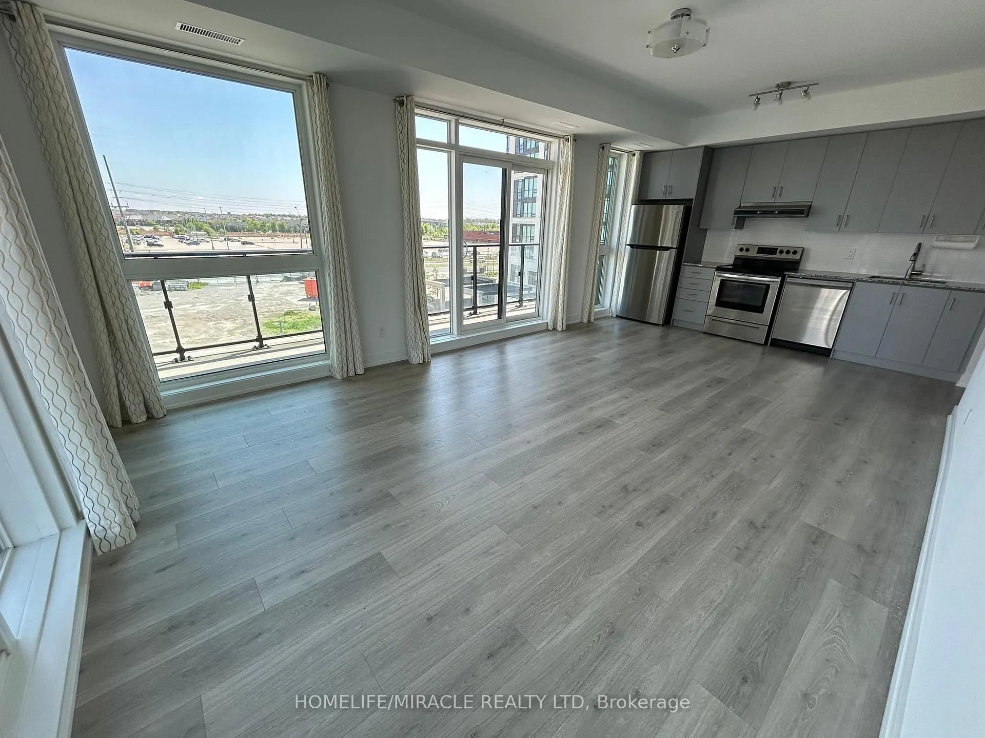 Photo 3 of Unit 303, 1 Climo Lane, Markham, Wismer — HOMEH