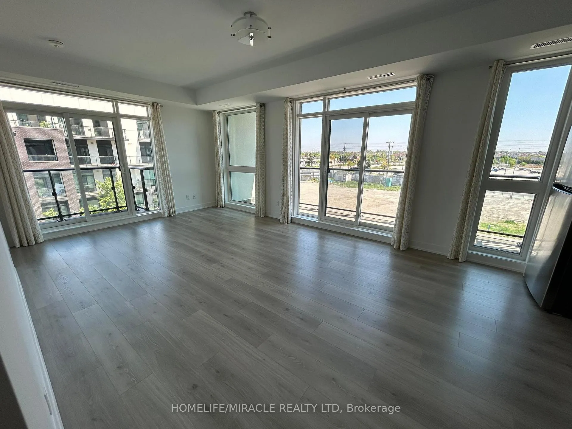 Photo 5 of Unit 303, 1 Climo Lane, Markham, Wismer — HOMEH