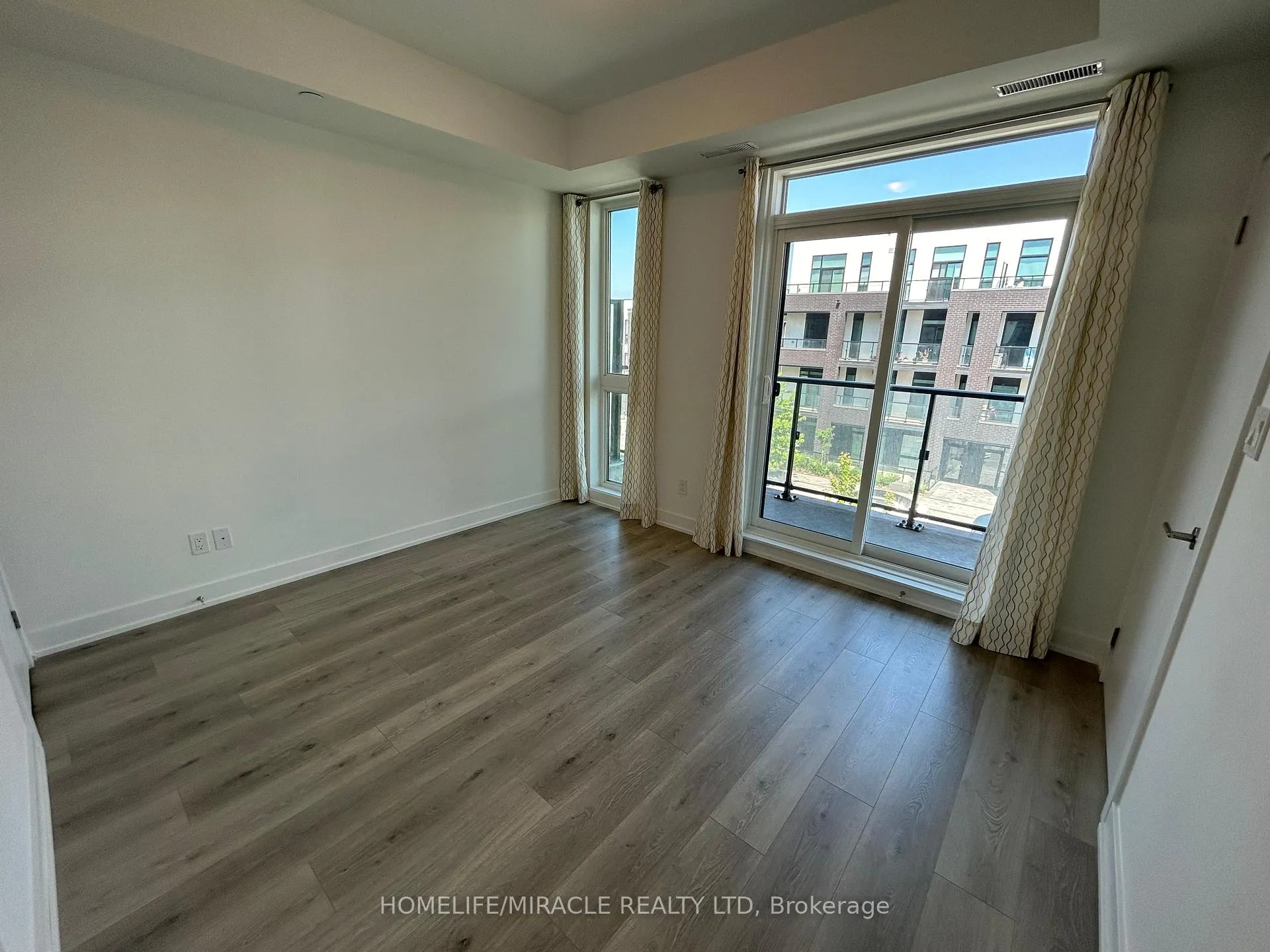Photo 7 of Unit 303, 1 Climo Lane, Markham, Wismer — HOMEH