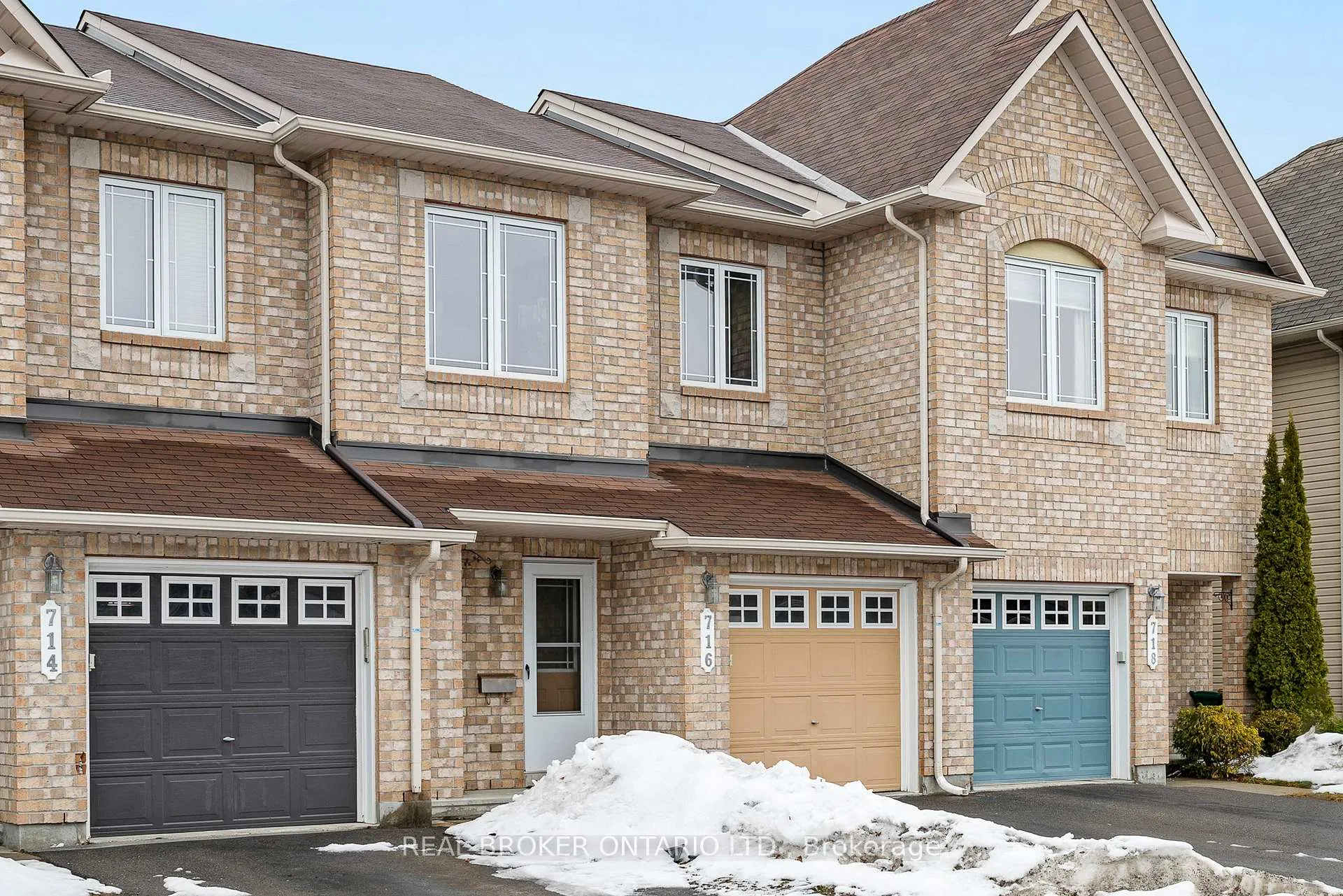 Photo 2 of 716 Whaley Ridge, Ottawa, Avalon East — HOMEH