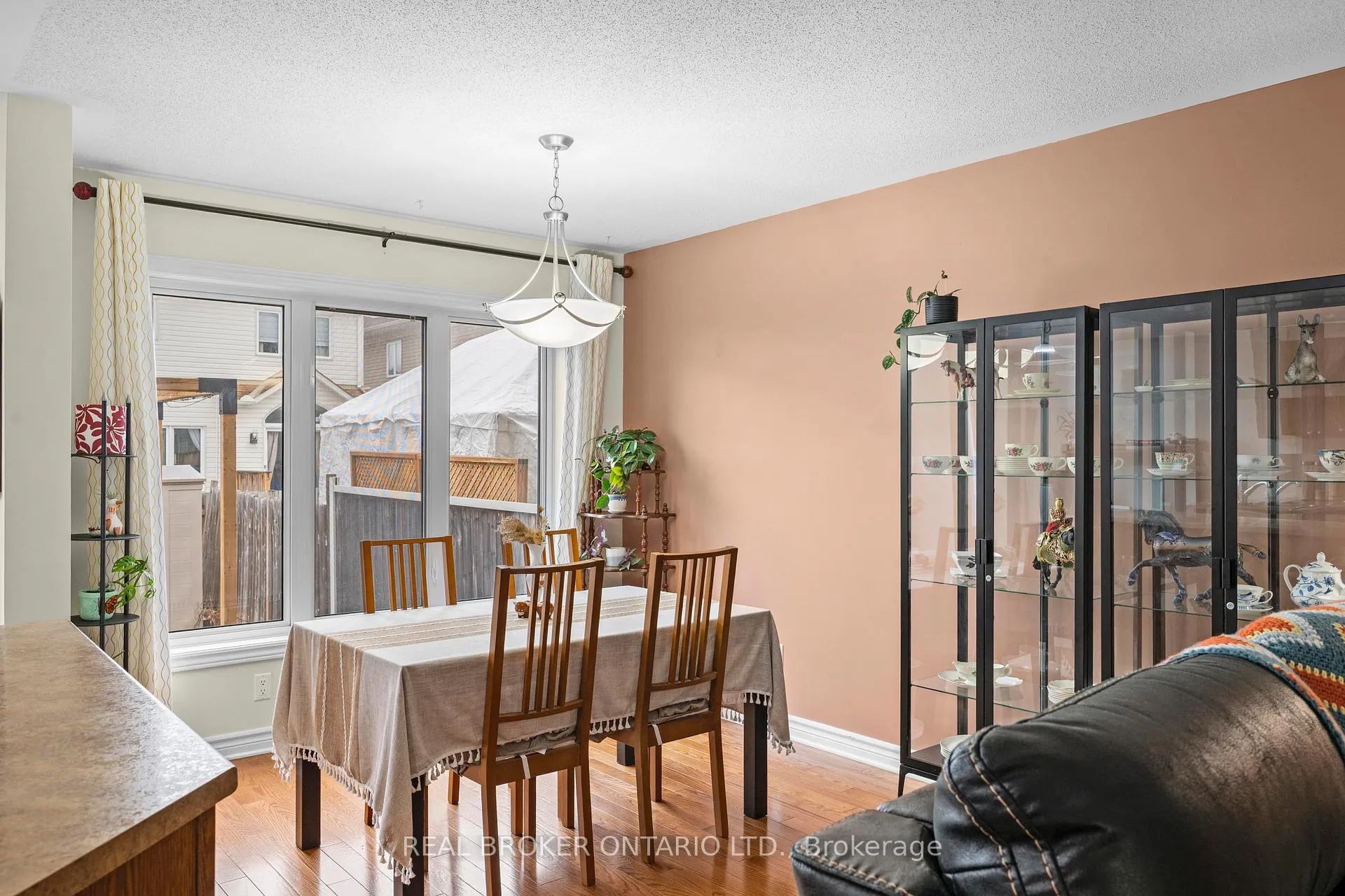 Photo 12 of 716 Whaley Ridge, Ottawa, Avalon East — HOMEH