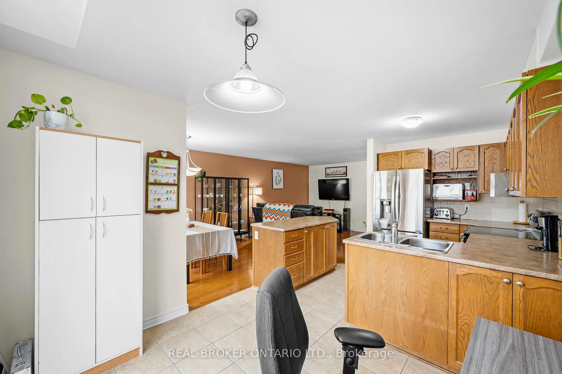 Photo 16 of 716 Whaley Ridge, Ottawa, Avalon East — HOMEH