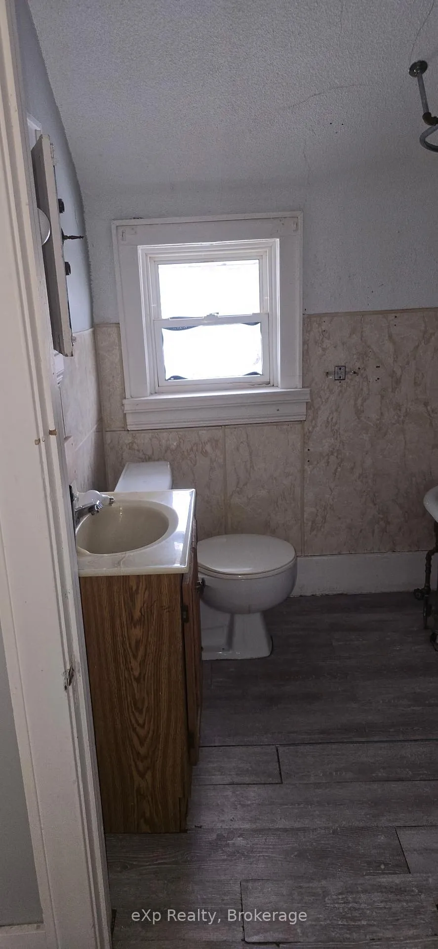 Photo 5 of 14 Blucher Street, Sault Ste Marie, Downtown Sault Ste. Marie-Ontario — HOMEH