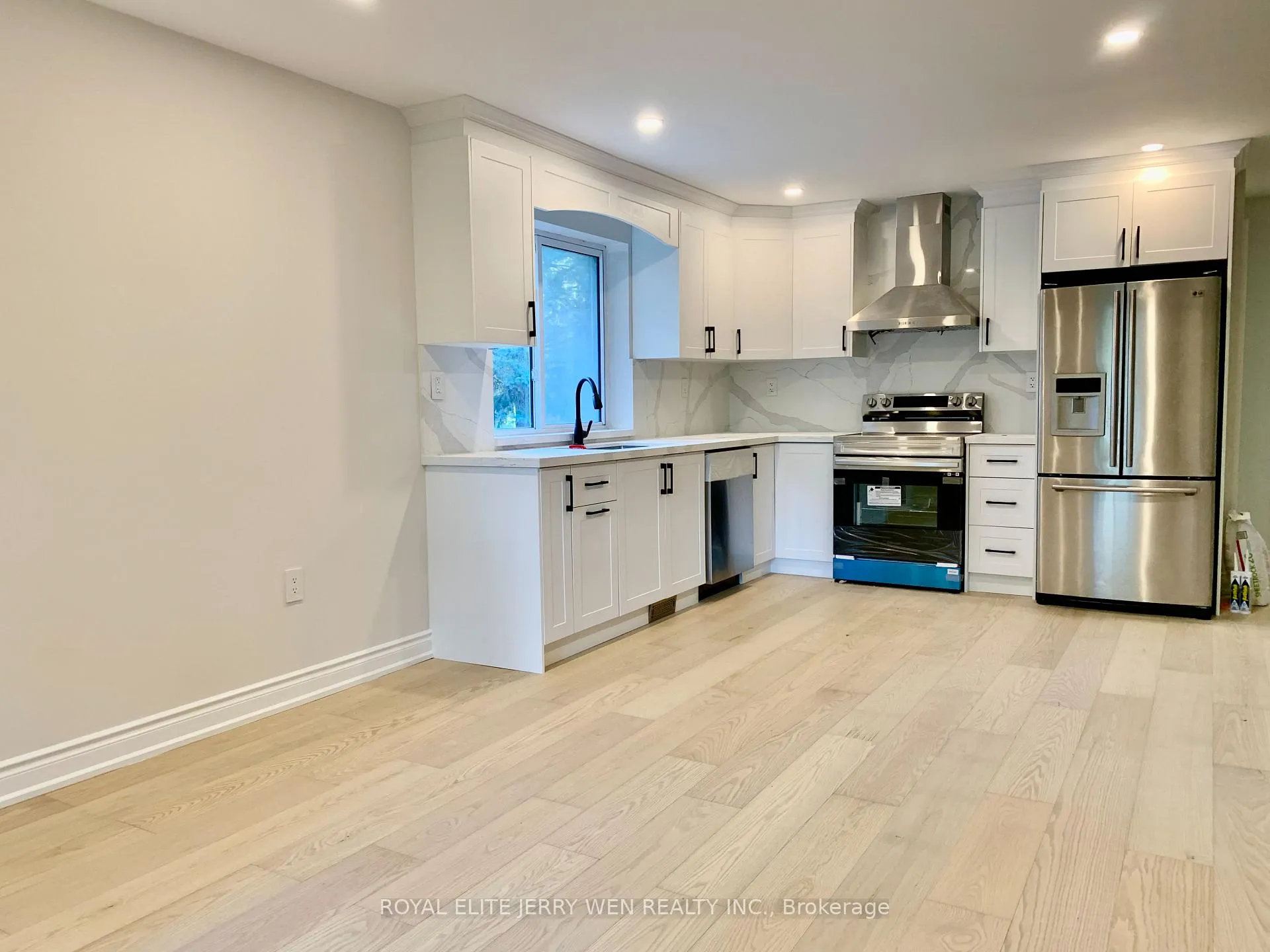 Photo 1 of Unit Upper, 38 Thorncroft Crescent, Ajax, South East — HOMEH
