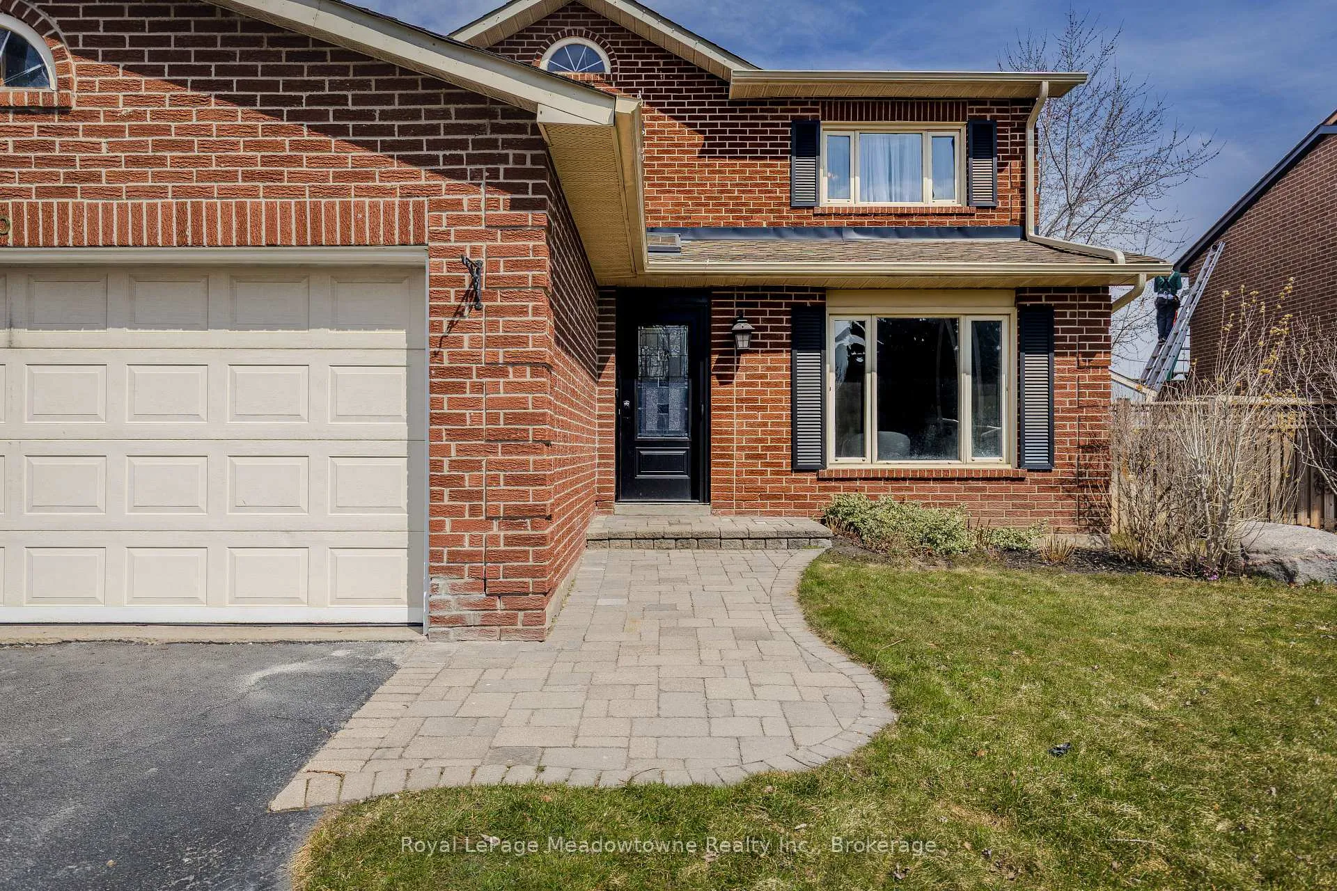 Photo 3 of 740 Robertson Crescent, Milton, Timberlea — HOMEH