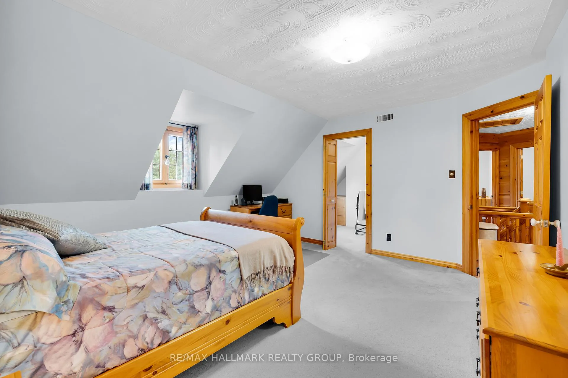 Photo 24 of 109 Crofters Grove, Ottawa, Dunrobin — HOMEH