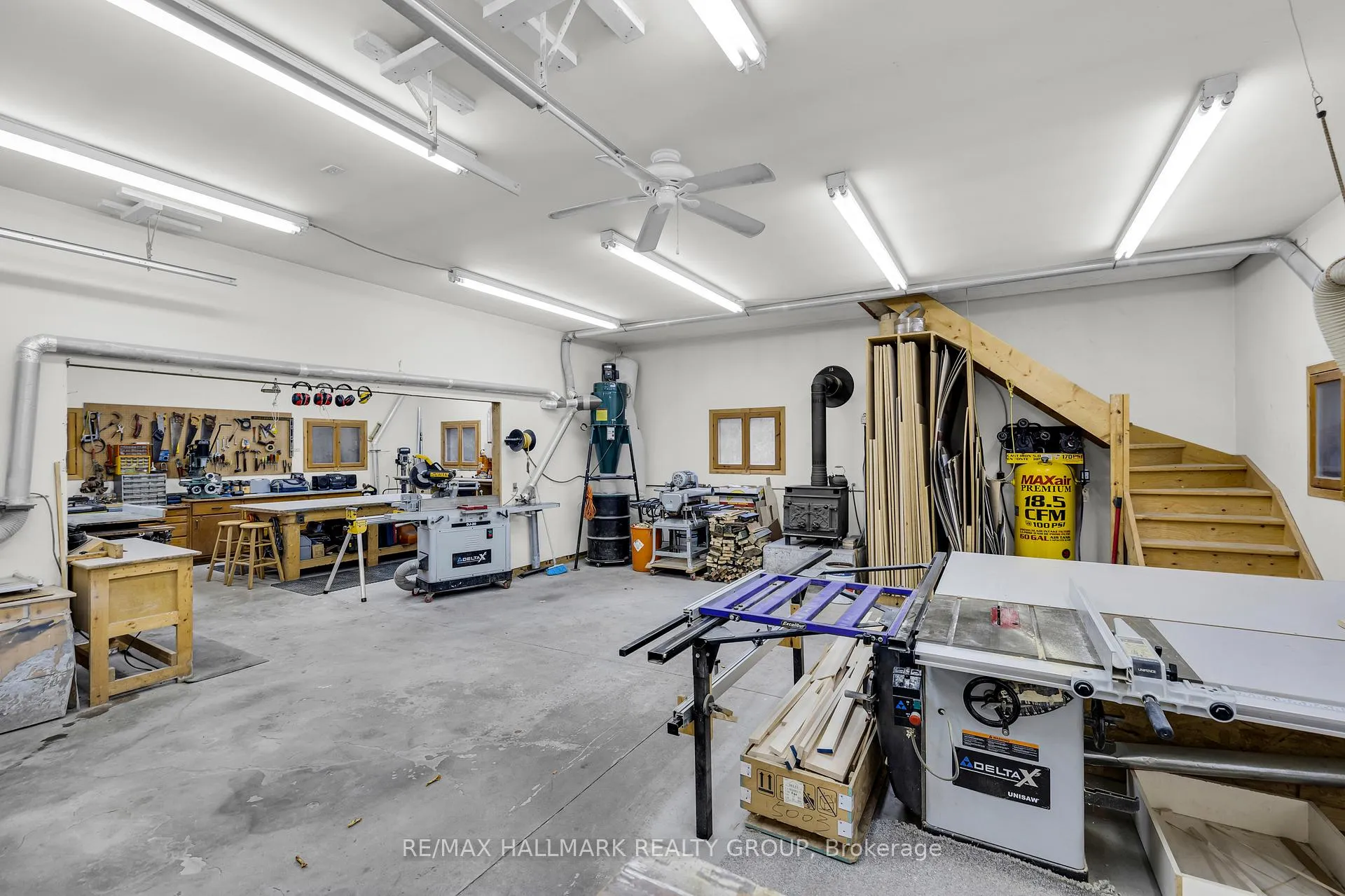 Photo 36 of 109 Crofters Grove, Ottawa, Dunrobin — HOMEH