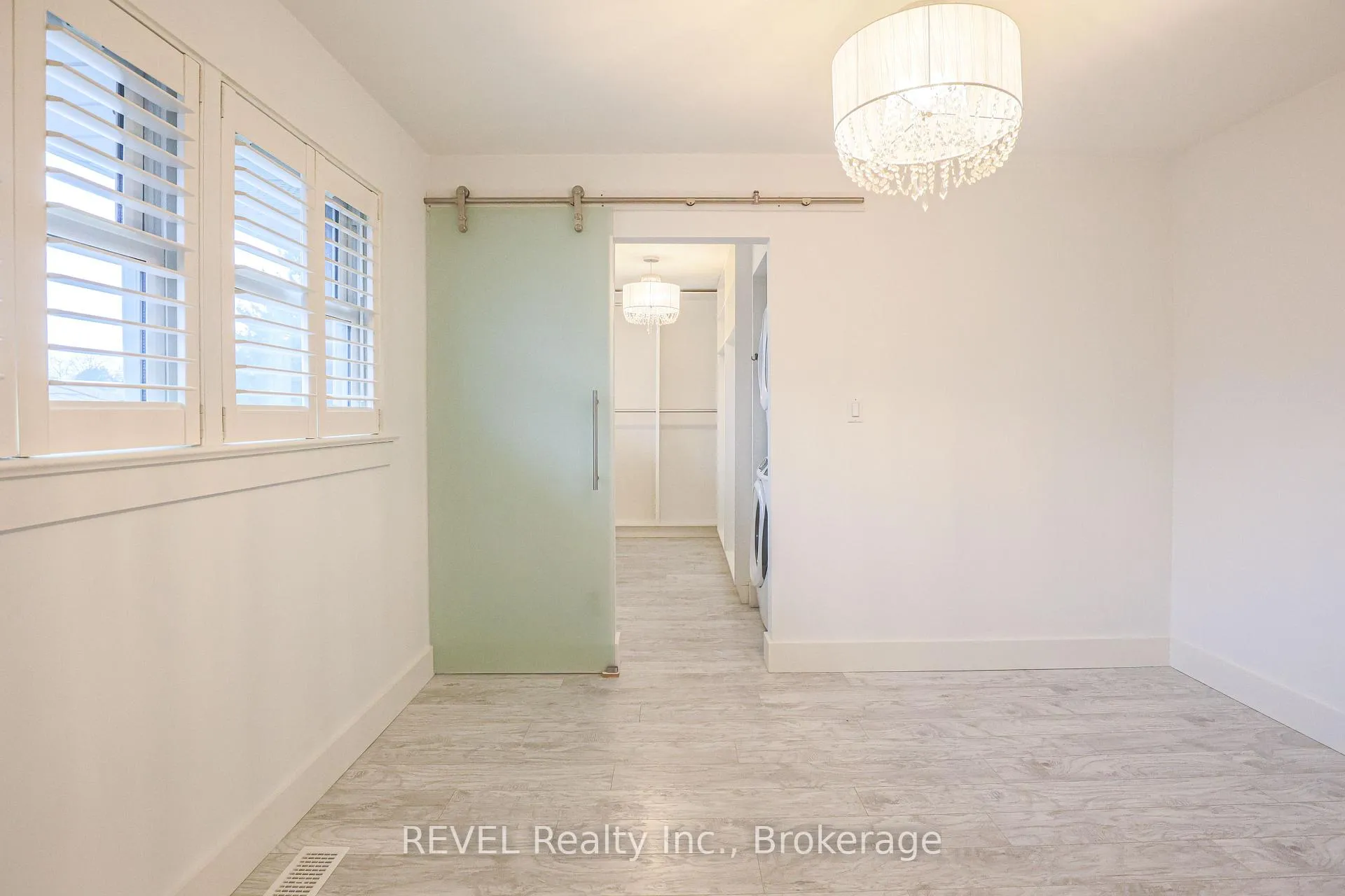 Photo 17 of 325 Grantham Avenue, St. Catharines, Carlton/Bunting — HOMEH