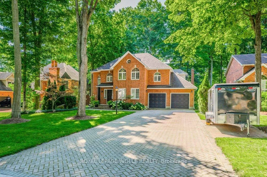 Photo 1 of 219 Corrie Crescent, Waterloo — HOMEH
