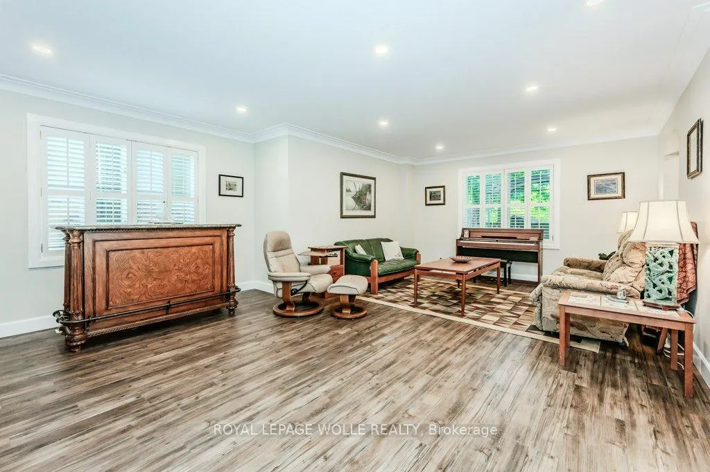 Photo 5 of 219 Corrie Crescent, Waterloo — HOMEH