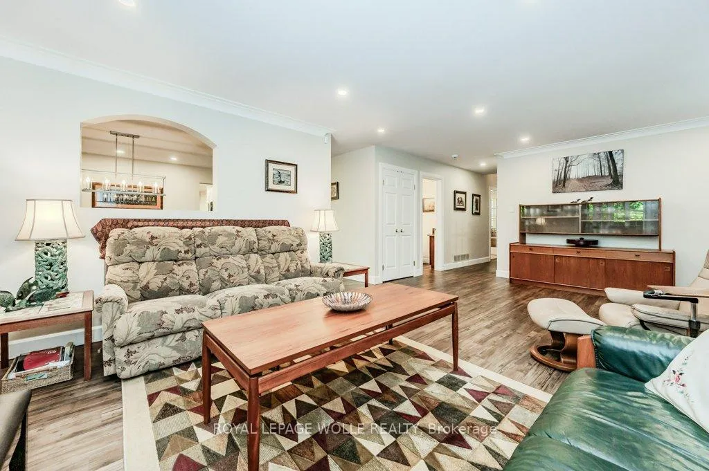 Photo 6 of 219 Corrie Crescent, Waterloo — HOMEH