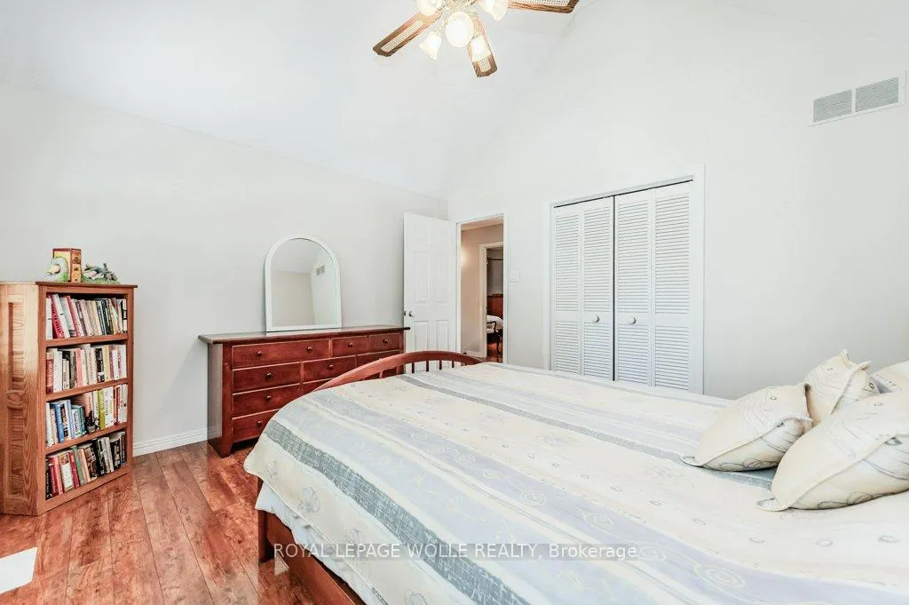 Photo 23 of 219 Corrie Crescent, Waterloo — HOMEH