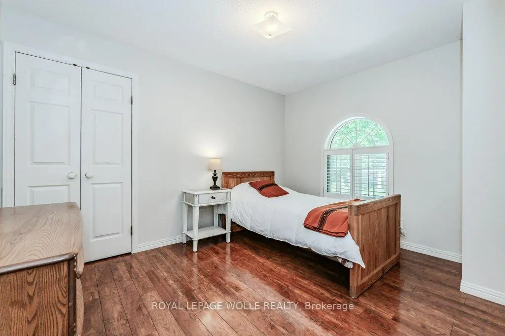 Photo 24 of 219 Corrie Crescent, Waterloo — HOMEH