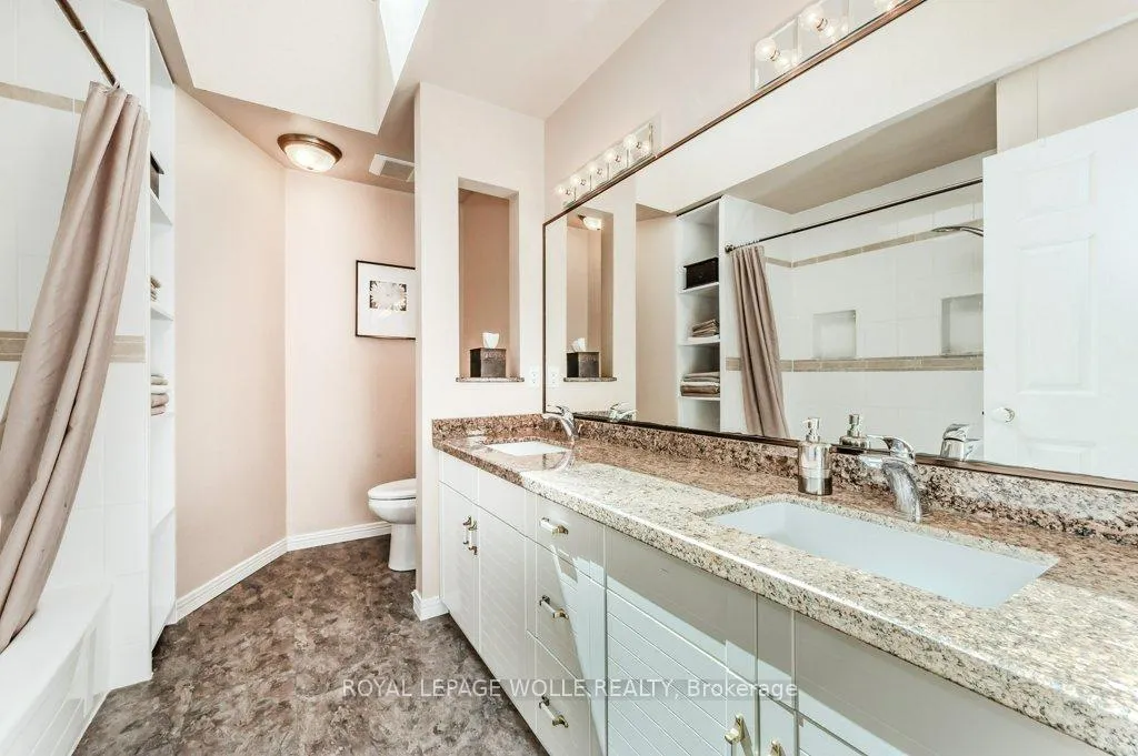 Photo 27 of 219 Corrie Crescent, Waterloo — HOMEH