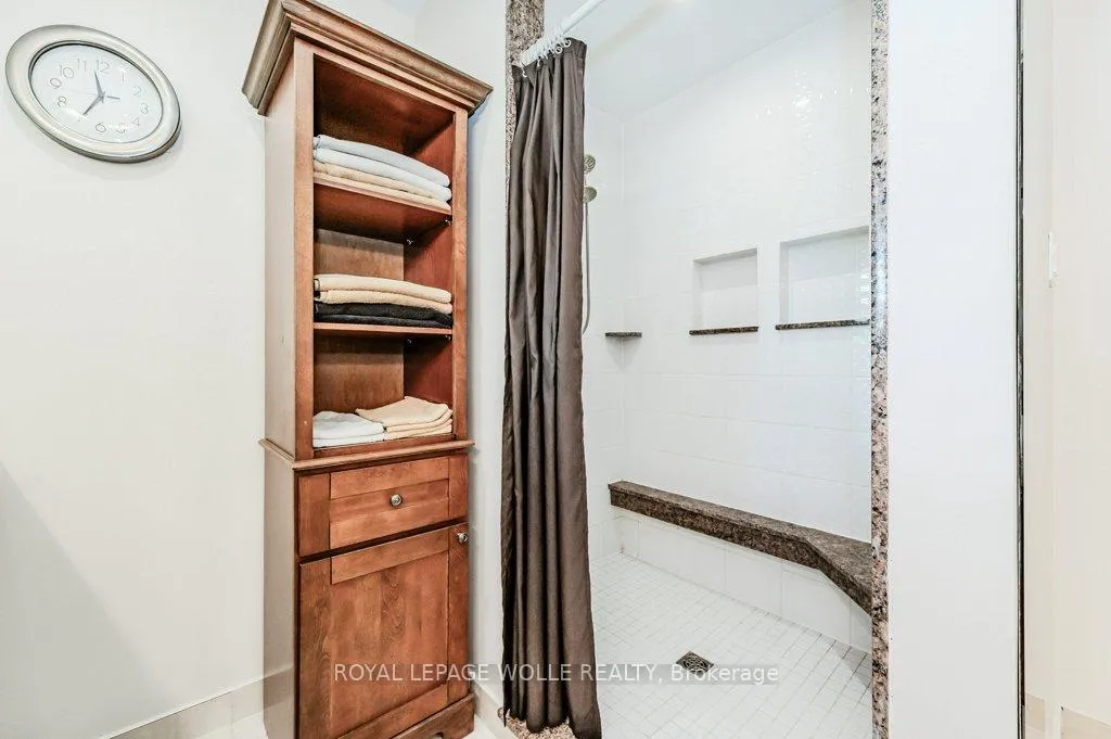 Photo 32 of 219 Corrie Crescent, Waterloo — HOMEH