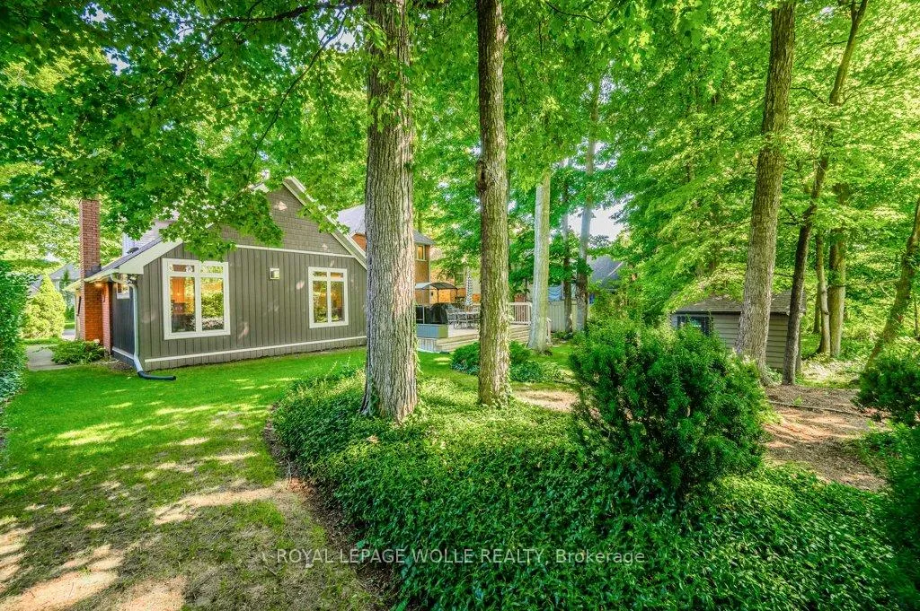 Photo 45 of 219 Corrie Crescent, Waterloo — HOMEH