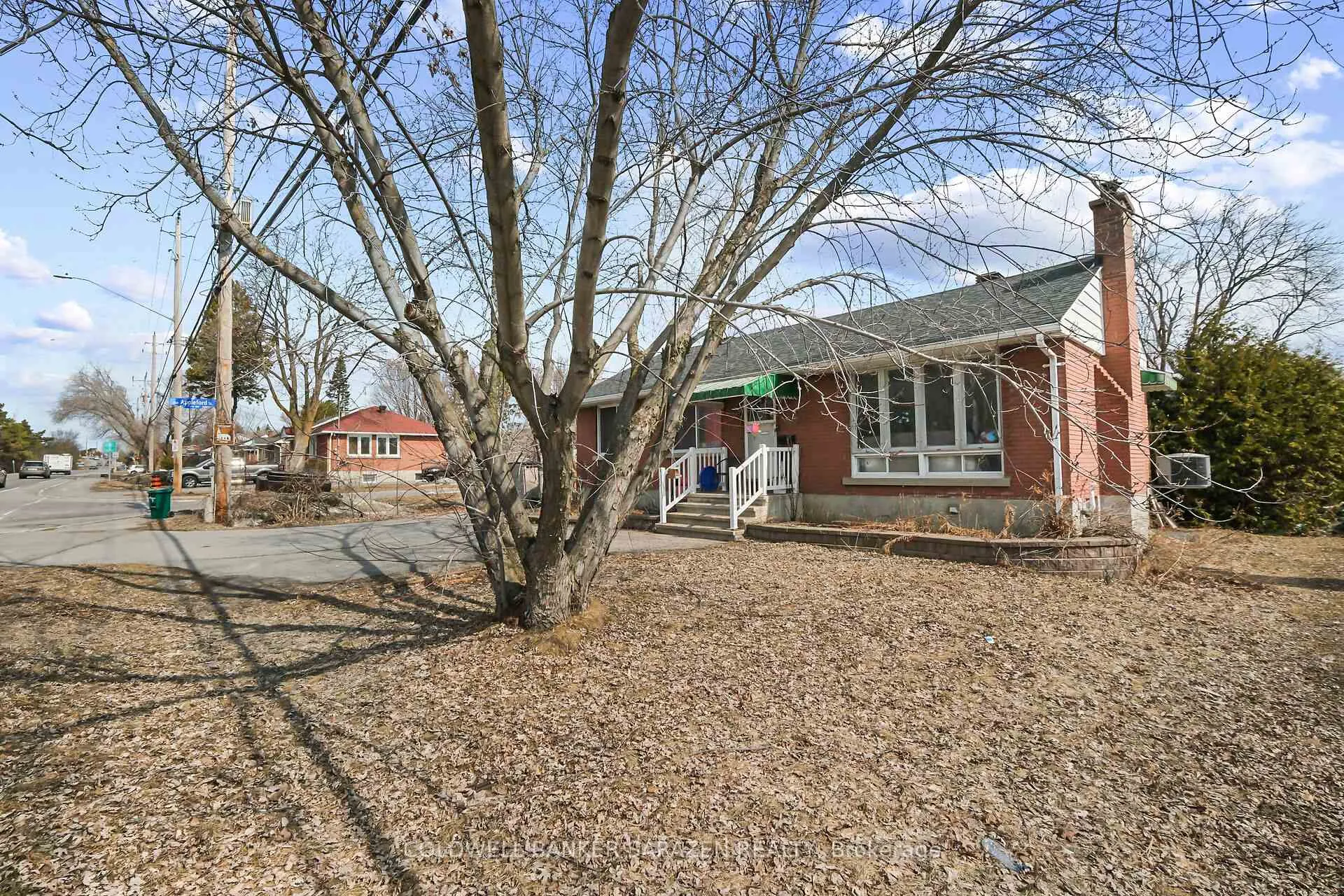 Photo 8 of 911 Blair Road, Ottawa, Cardinal Heights — HOMEH