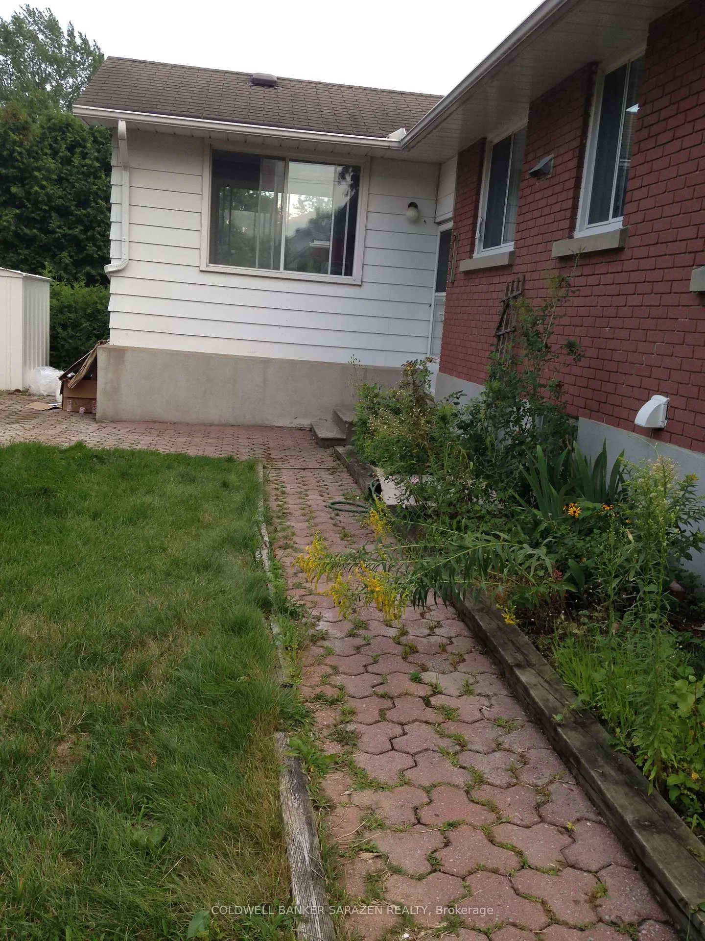 Photo 9 of 911 Blair Road, Ottawa, Cardinal Heights — HOMEH