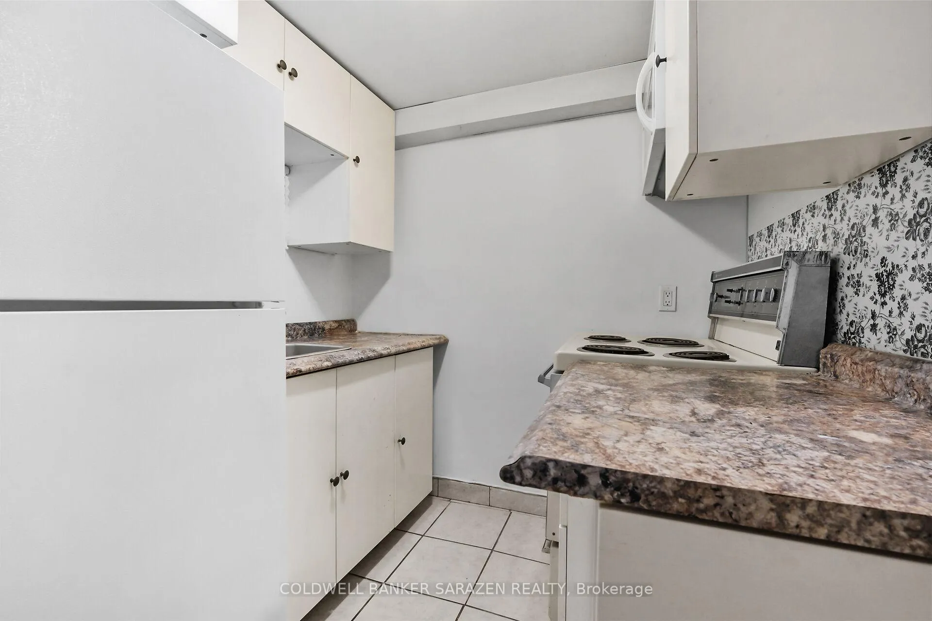 Photo 21 of 911 Blair Road, Ottawa, Cardinal Heights — HOMEH