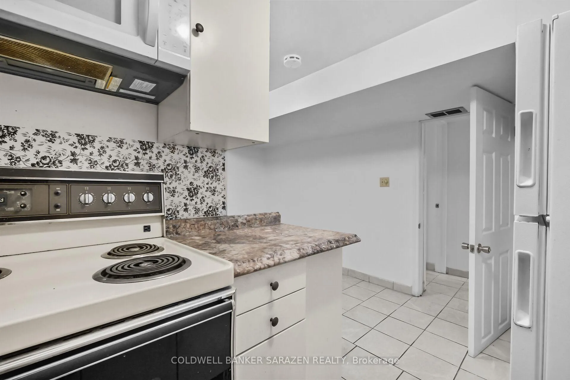 Photo 22 of 911 Blair Road, Ottawa, Cardinal Heights — HOMEH