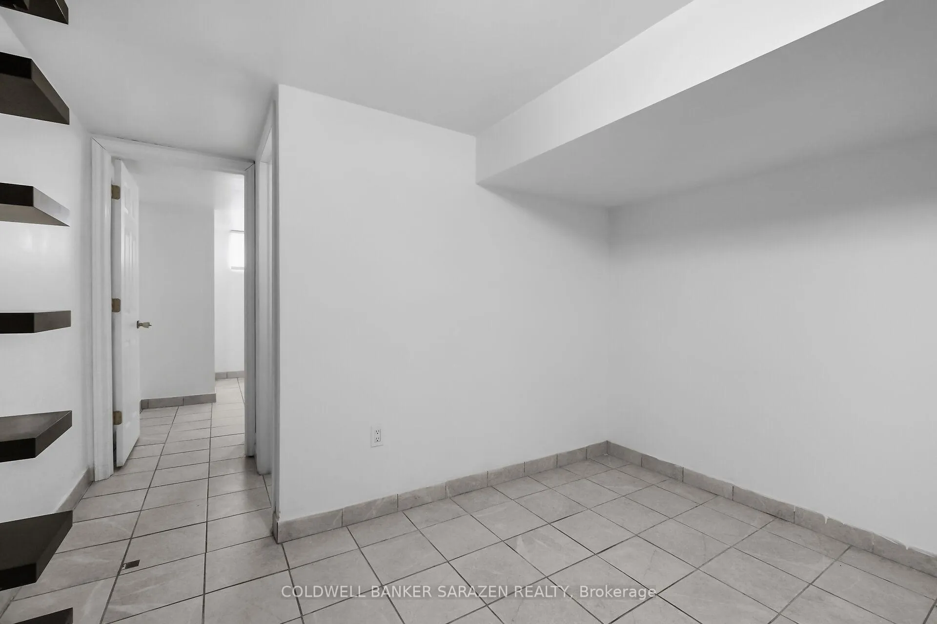 Photo 25 of 911 Blair Road, Ottawa, Cardinal Heights — HOMEH