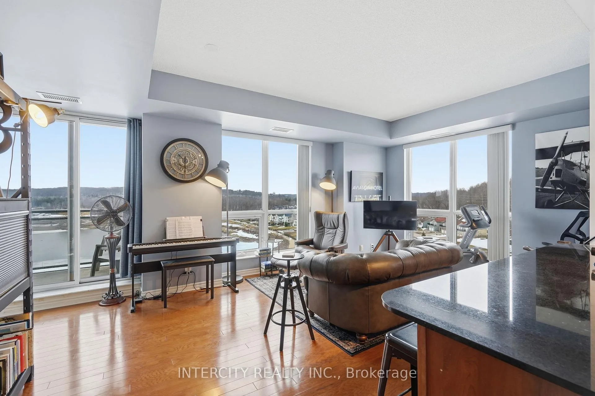 Photo 5 of Unit 807, 699 Aberdeen Boulevard, Midland — HOMEH