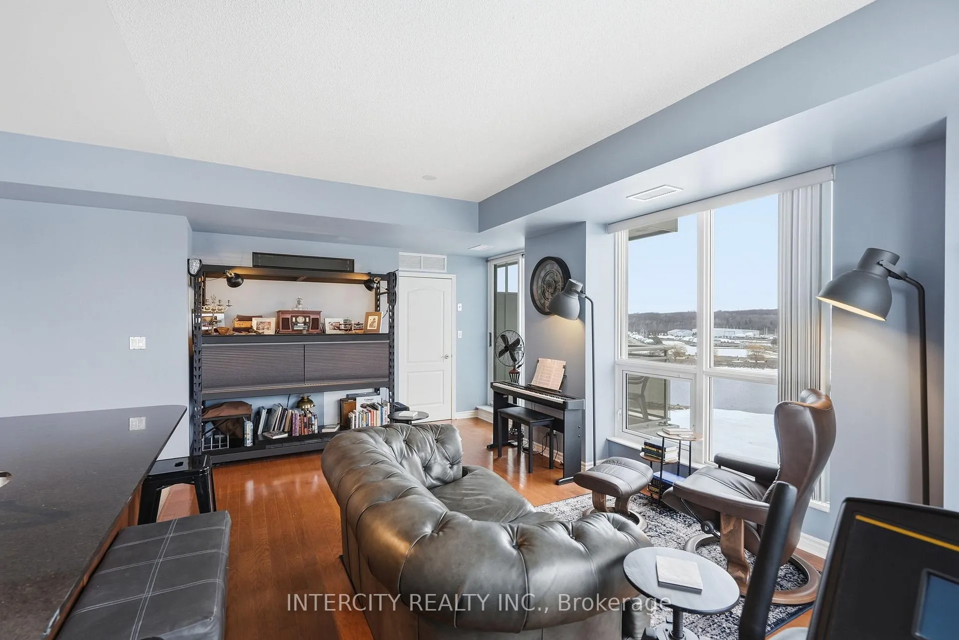 Photo 6 of Unit 807, 699 Aberdeen Boulevard, Midland — HOMEH