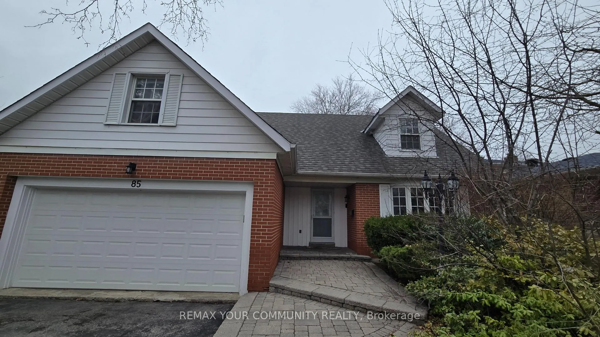 Photo 2 of 85 Royal Orchard Boulevard, Markham, Royal Orchard — HOMEH